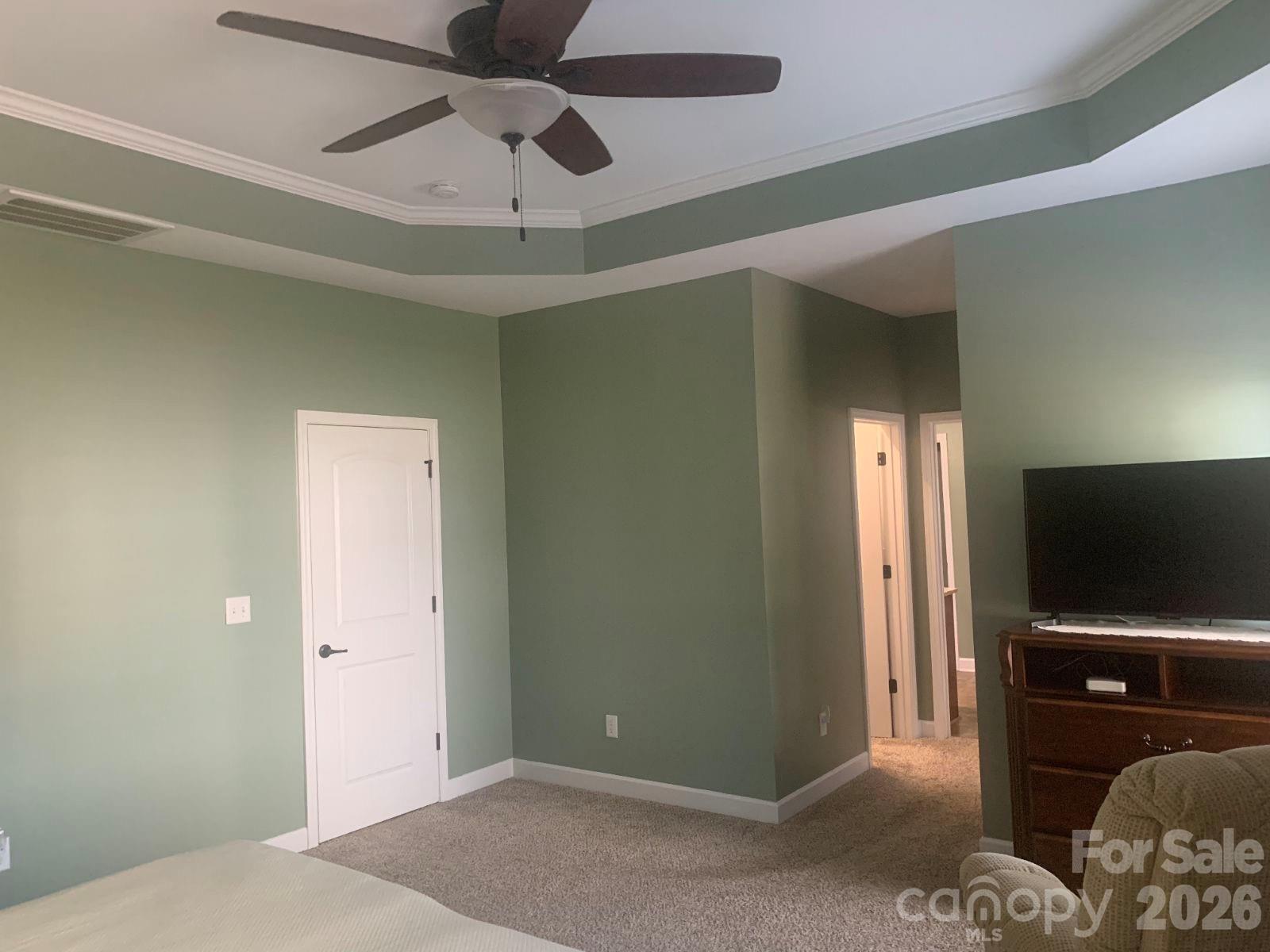 10234 Lakeshore Drive — Lancaster