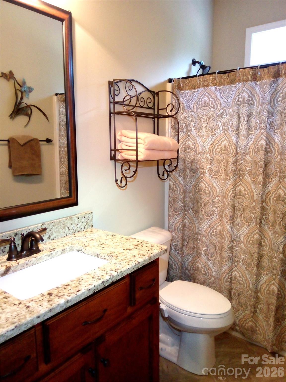 10234 Lakeshore Drive — Lancaster