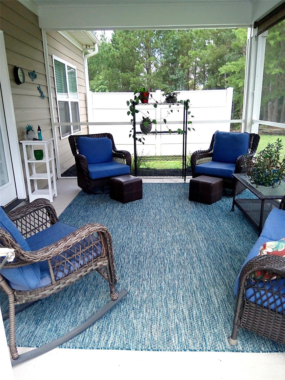 10234 Lakeshore Drive — Lancaster