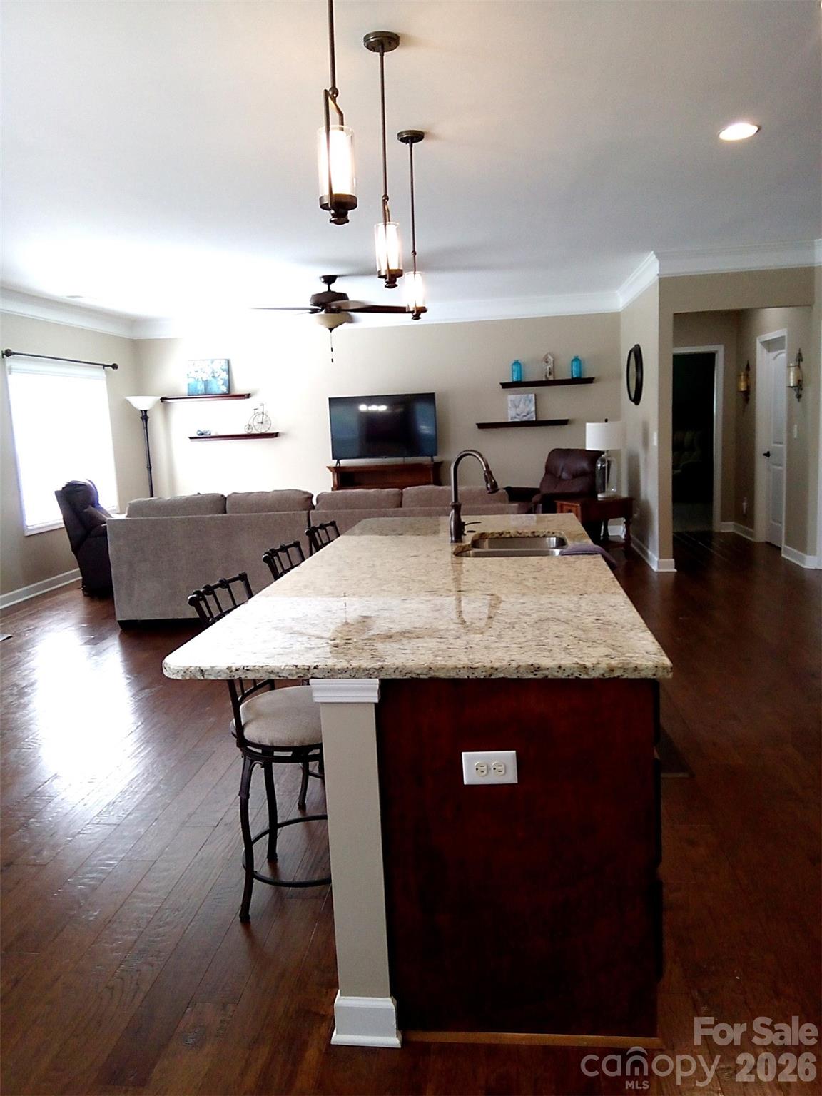 10234 Lakeshore Drive — Lancaster