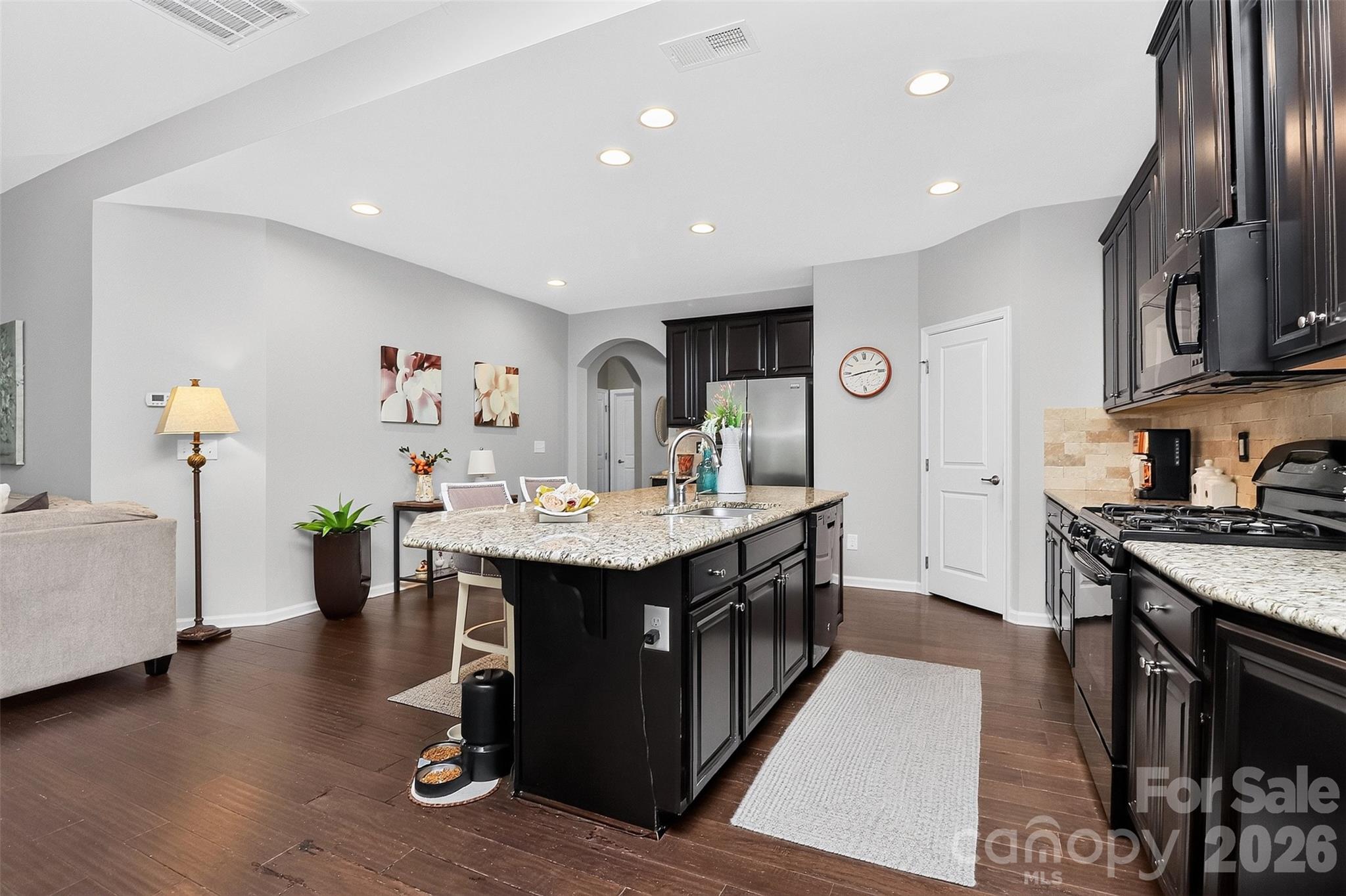12823 Plumleaf Drive — Charlotte
