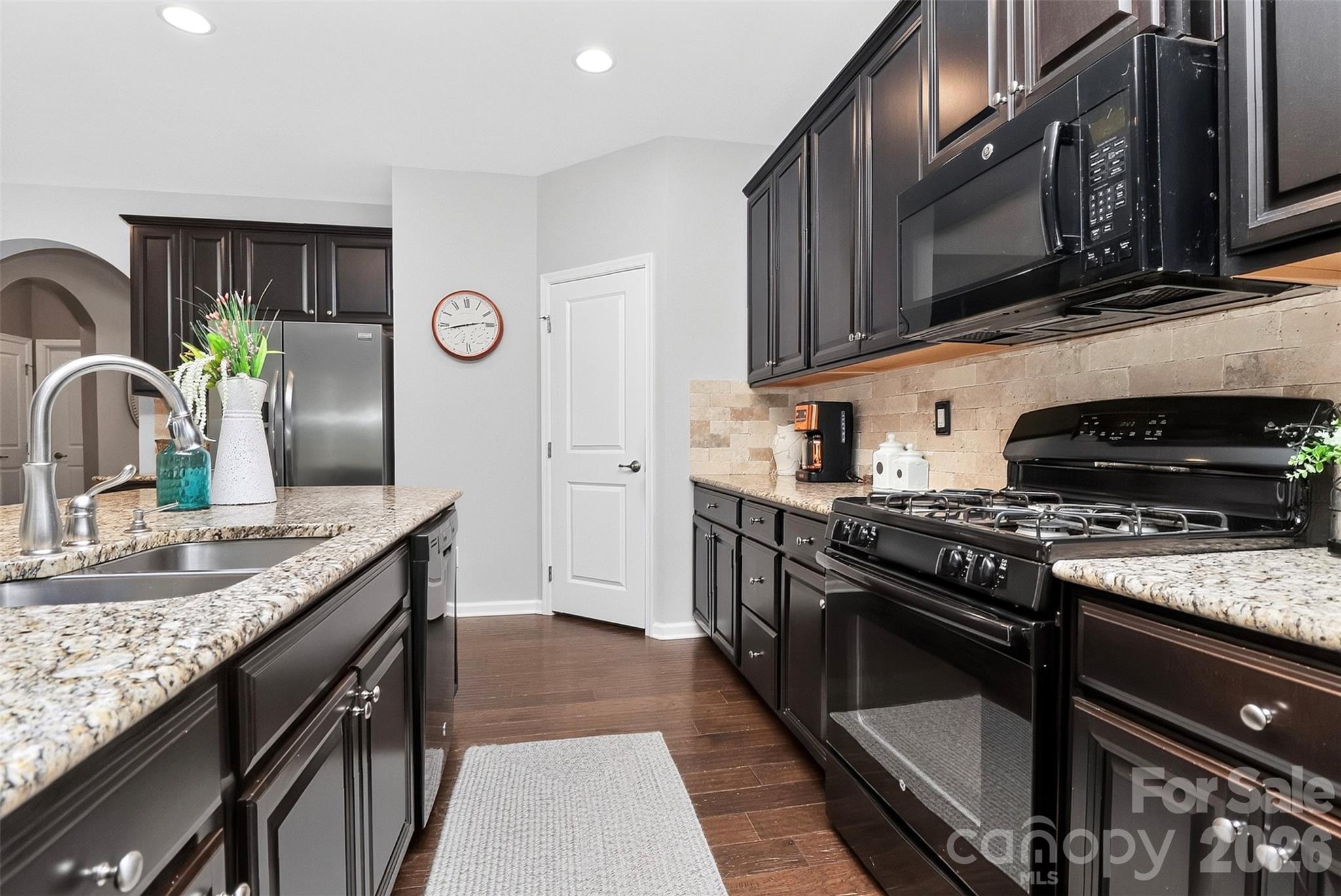12823 Plumleaf Drive — Charlotte