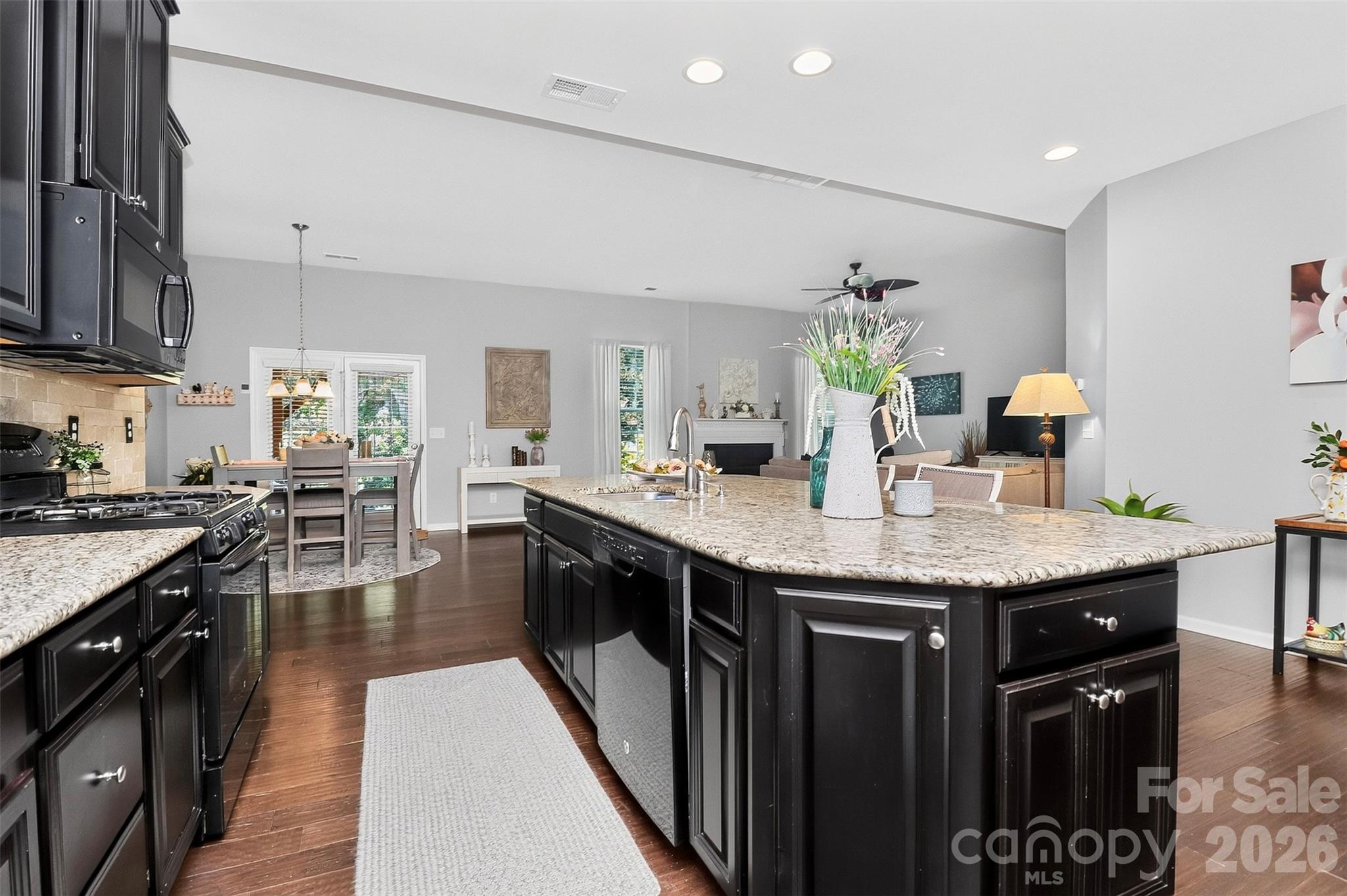 12823 Plumleaf Drive — Charlotte