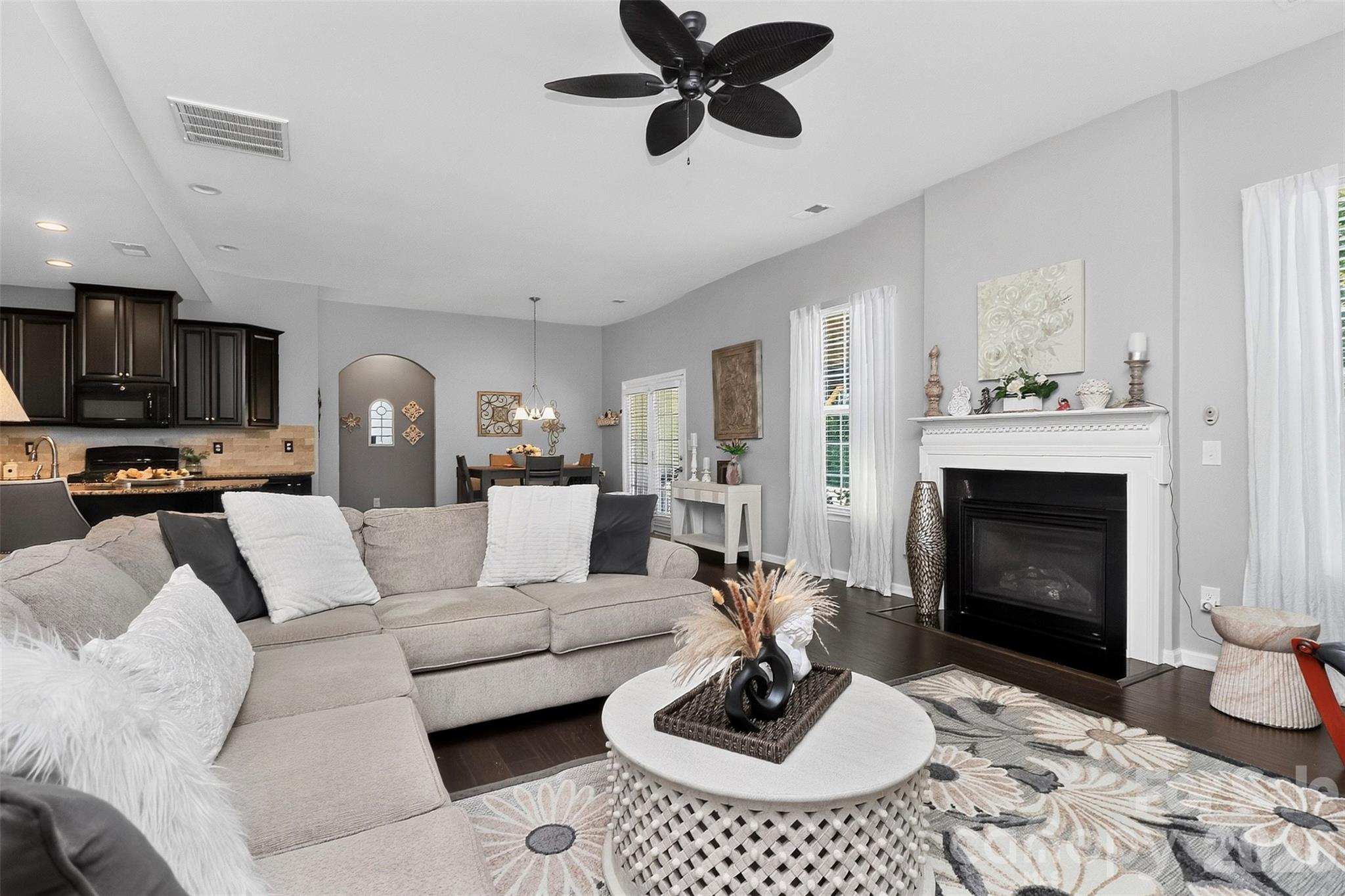 12823 Plumleaf Drive — Charlotte
