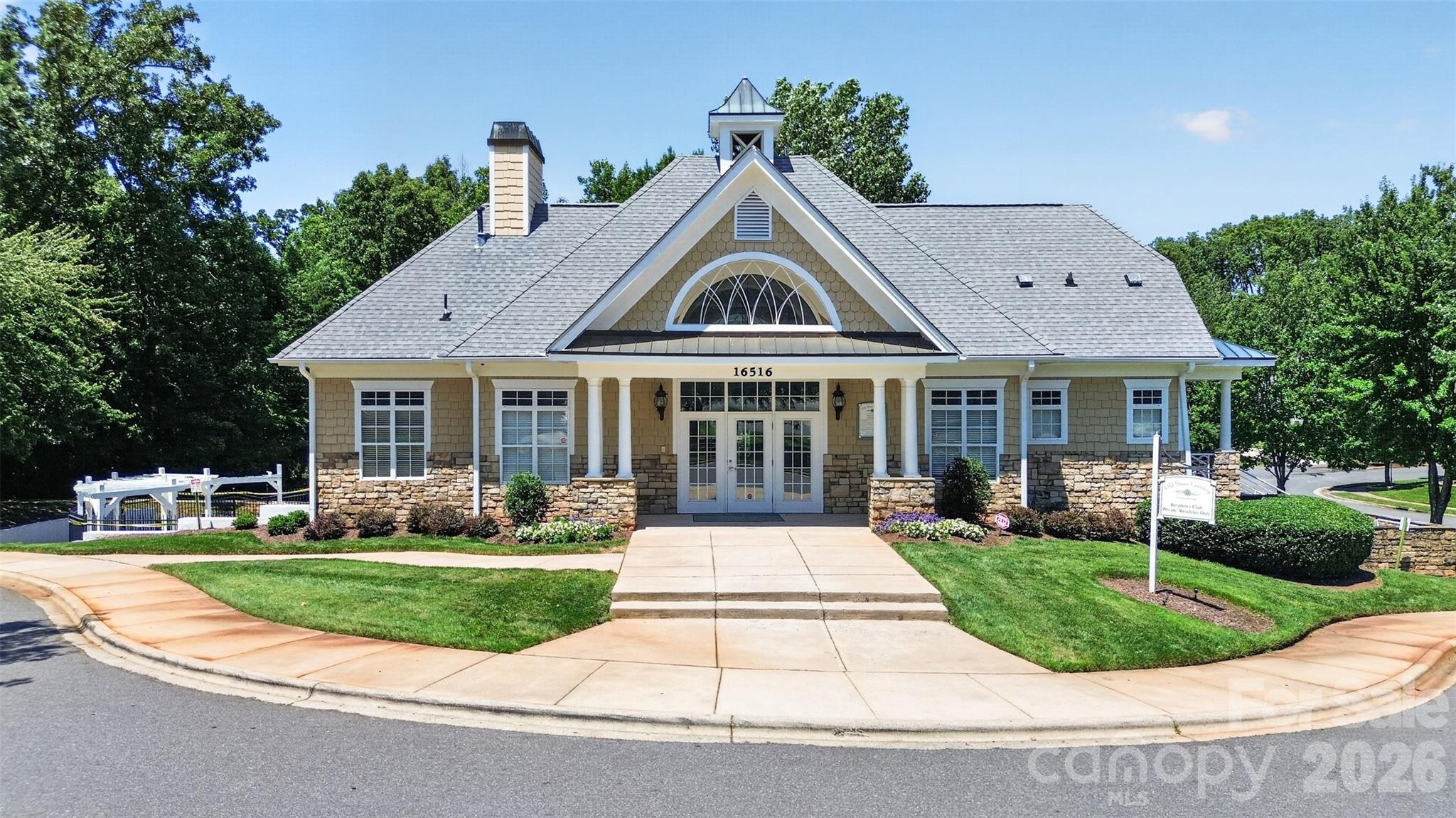 12823 Plumleaf Drive — Charlotte