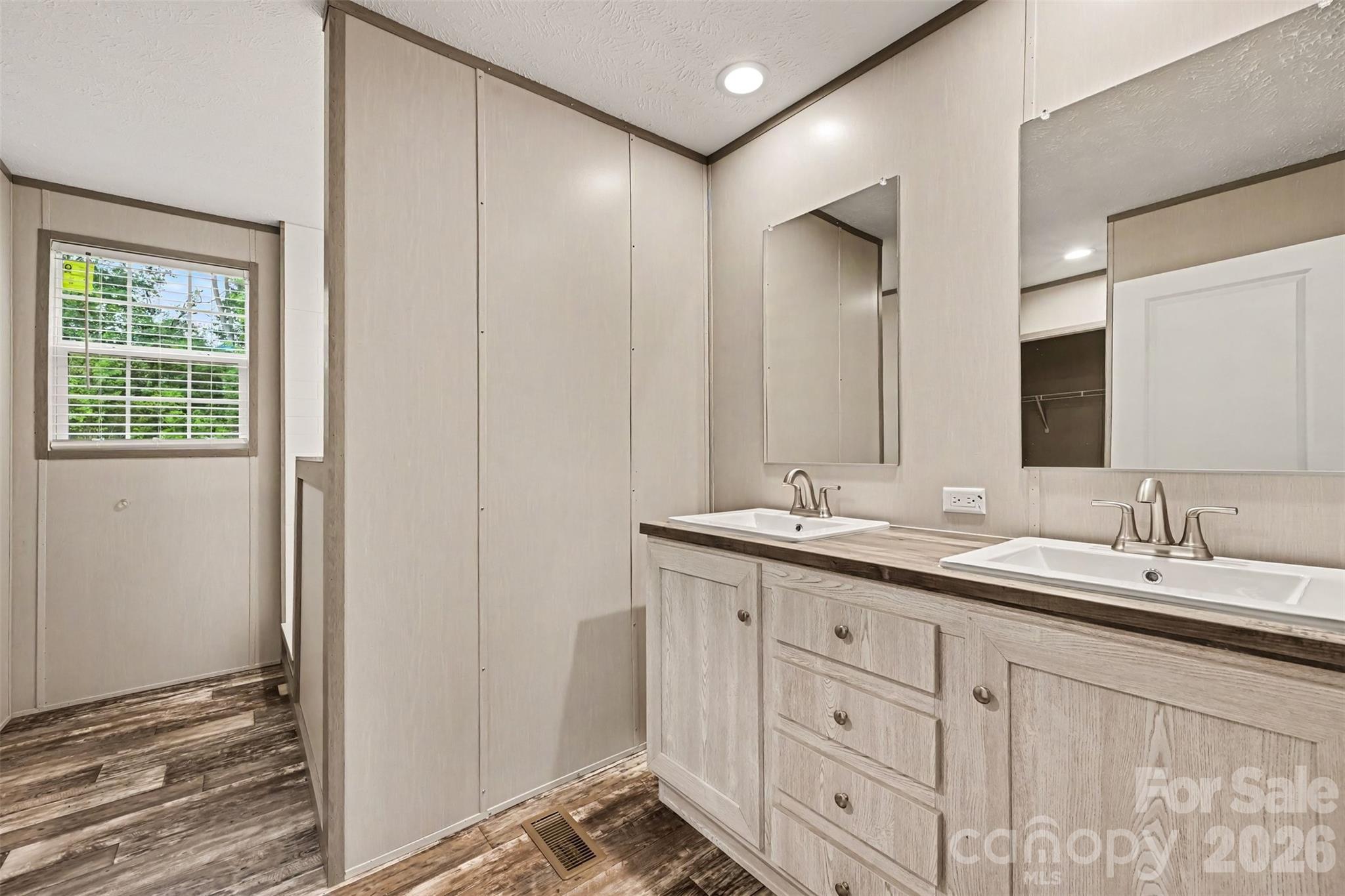 3032 Drake Circle — Shelby