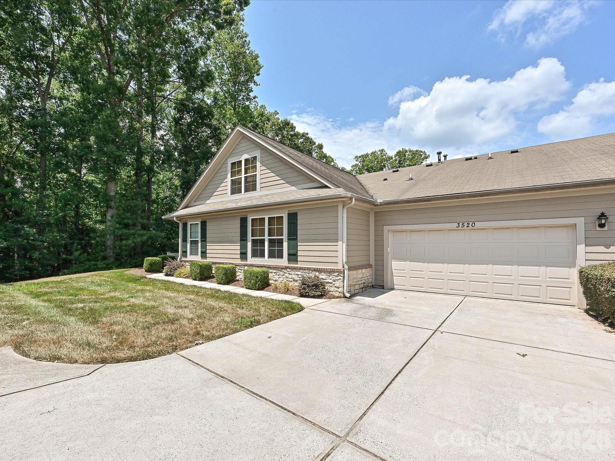 3520 S Bank Court — Matthews
