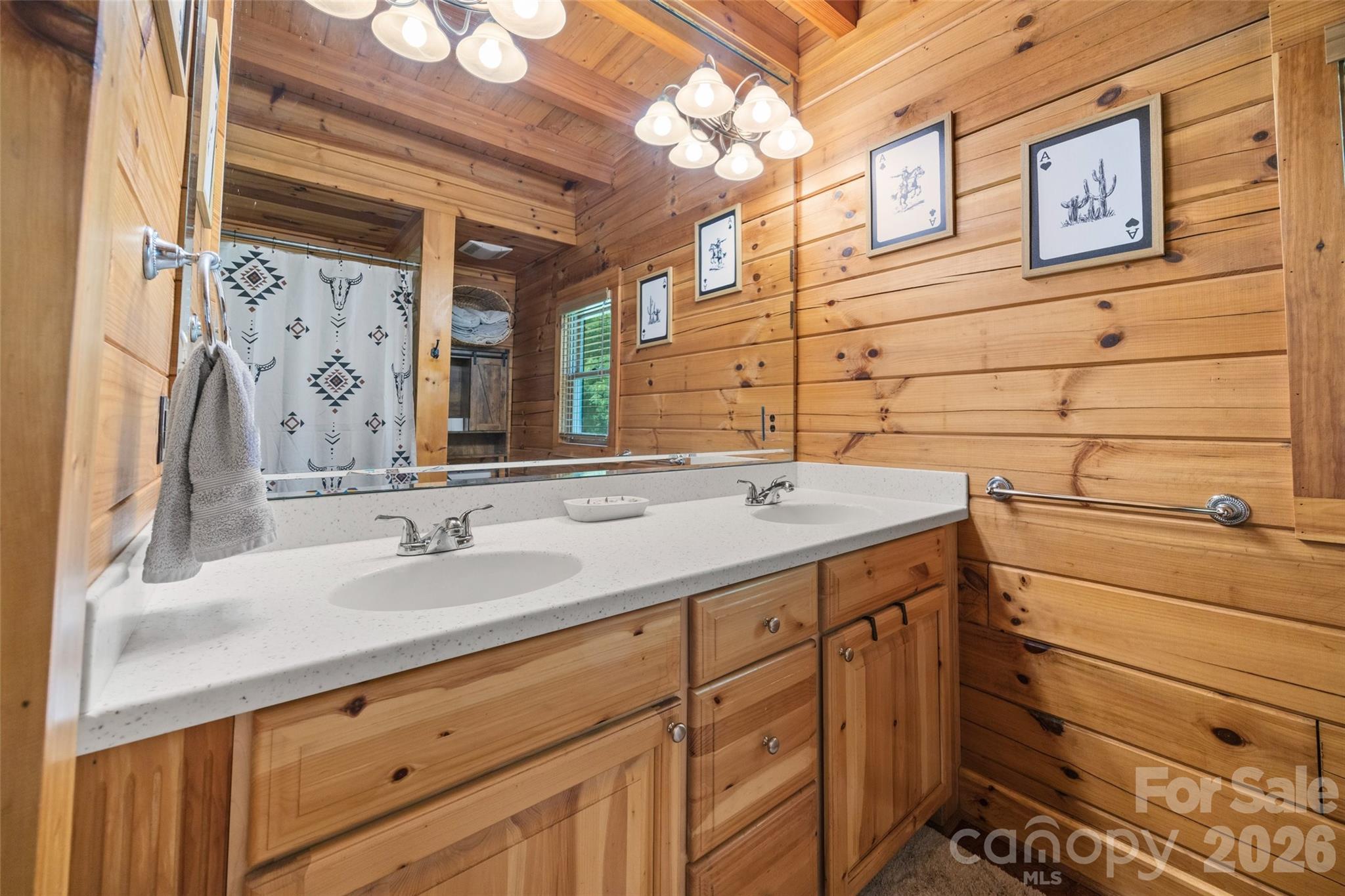 3448 Center Road — Chester