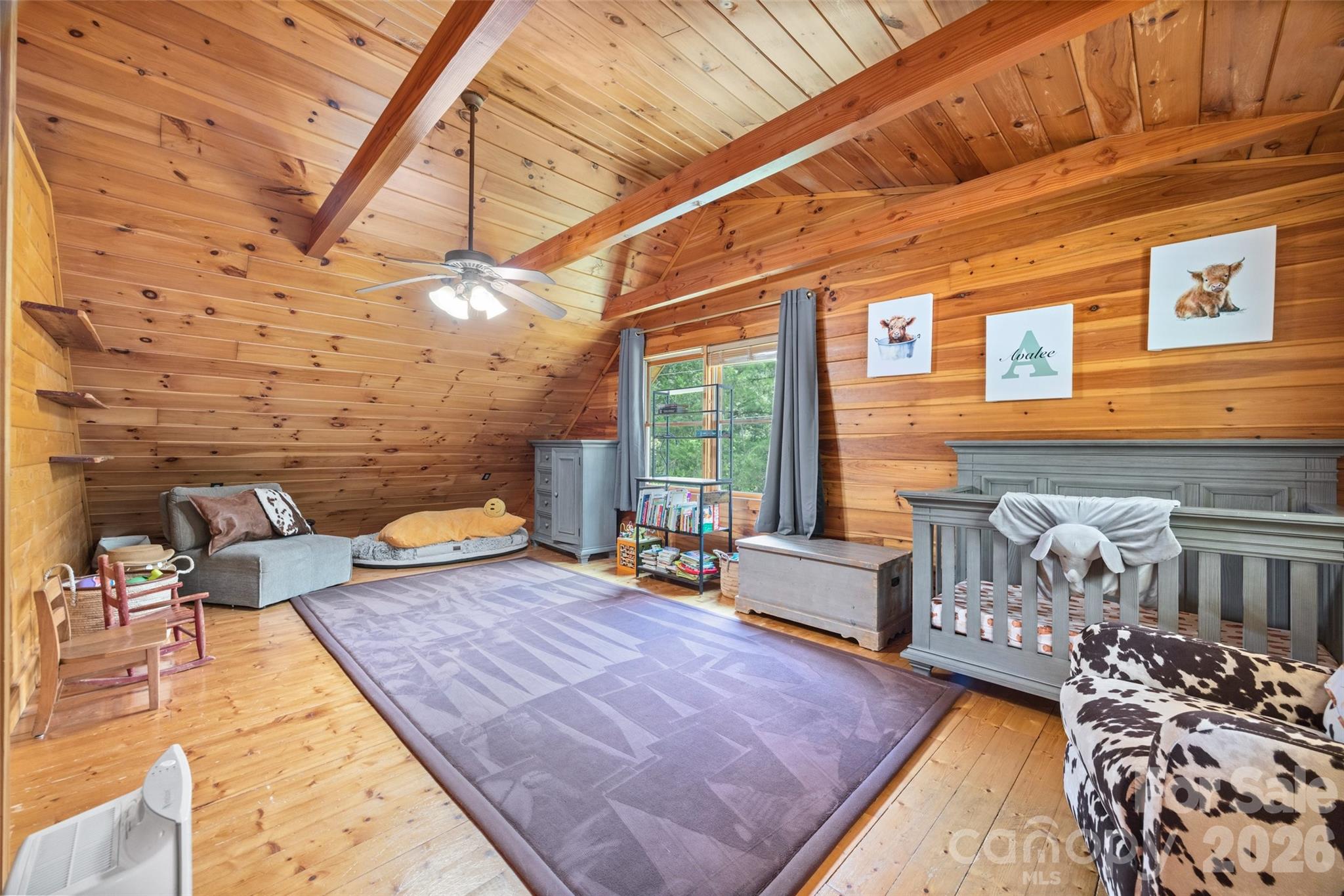 3448 Center Road — Chester