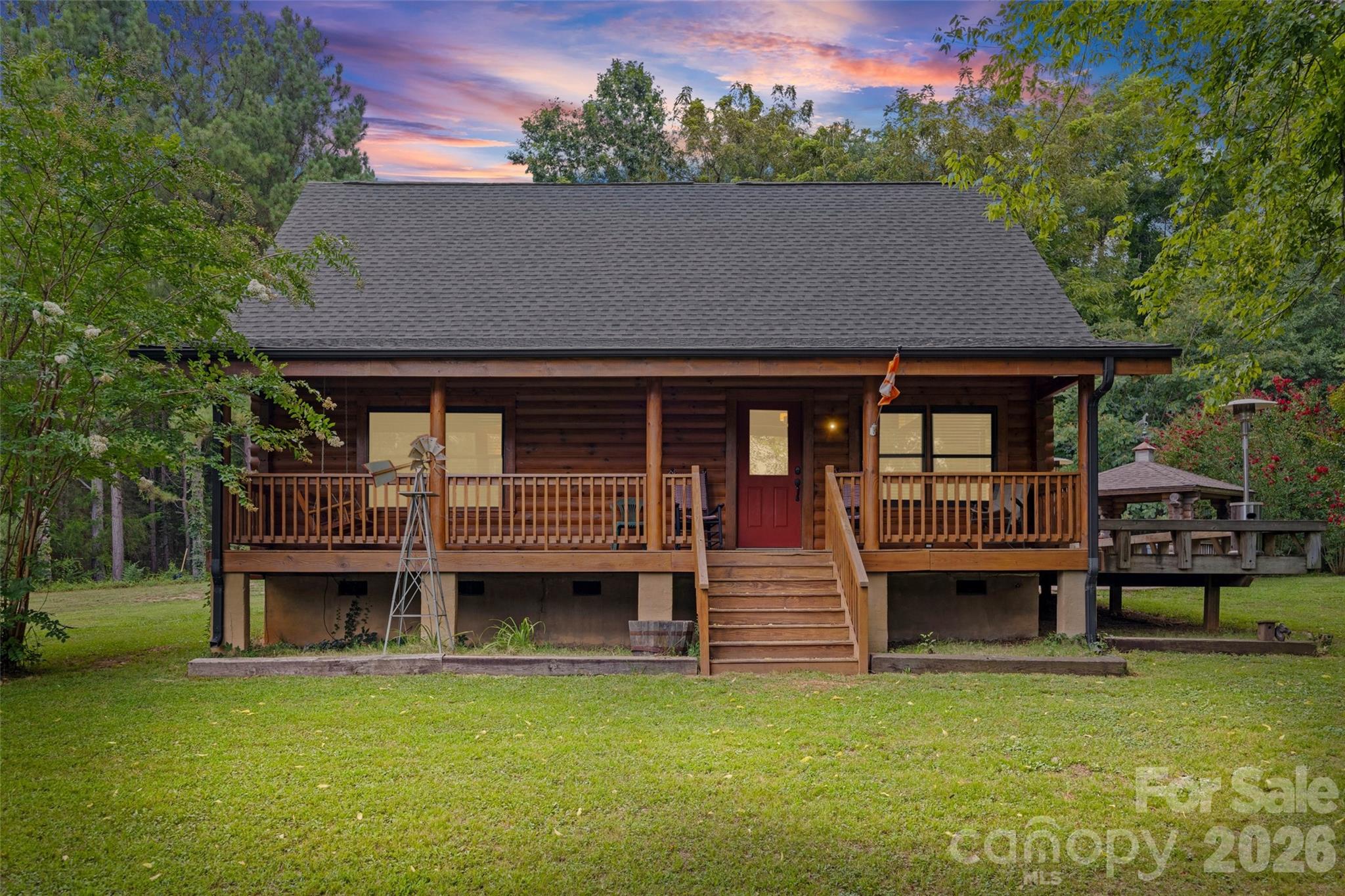 3448 Center Road — Chester