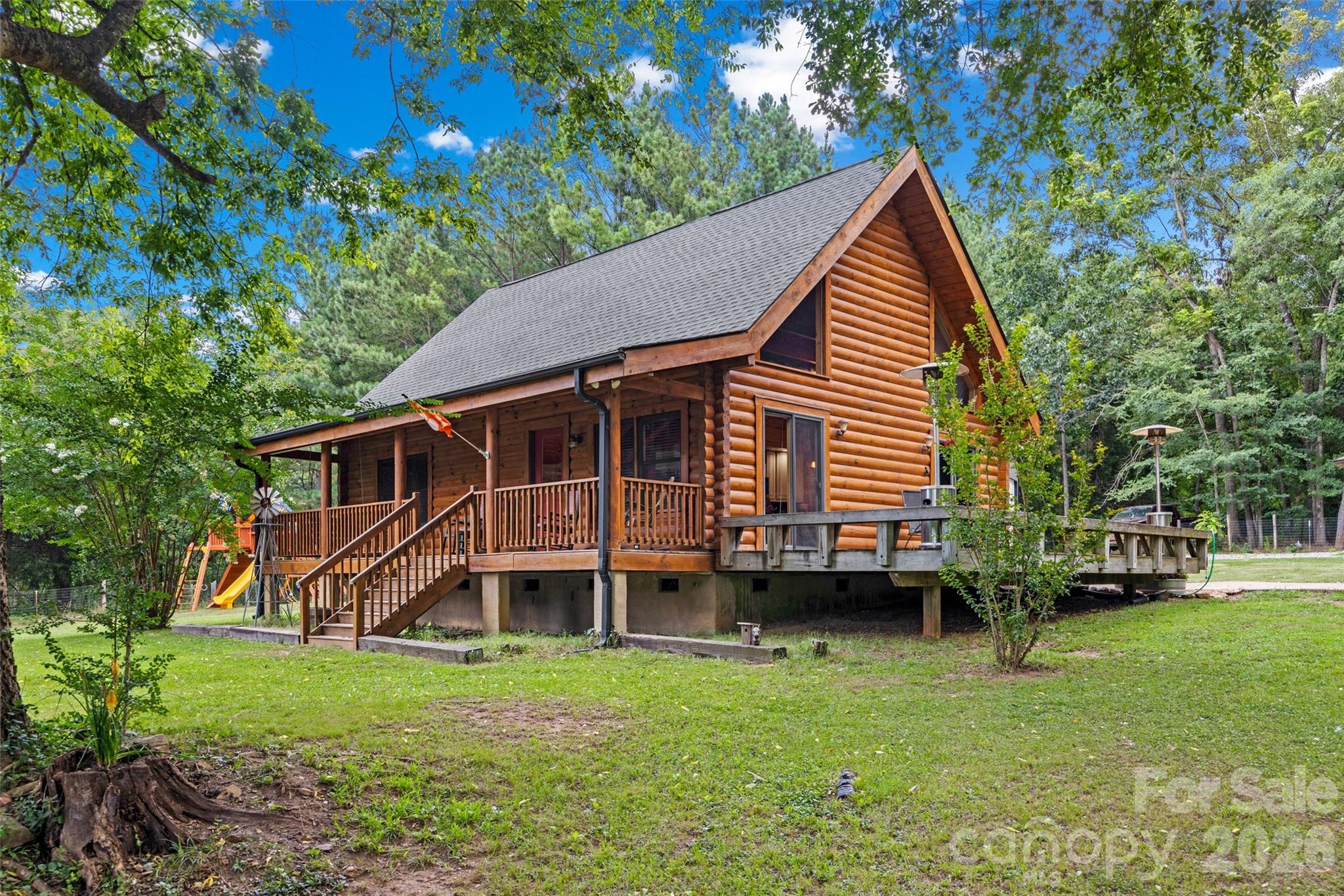 3448 Center Road — Chester