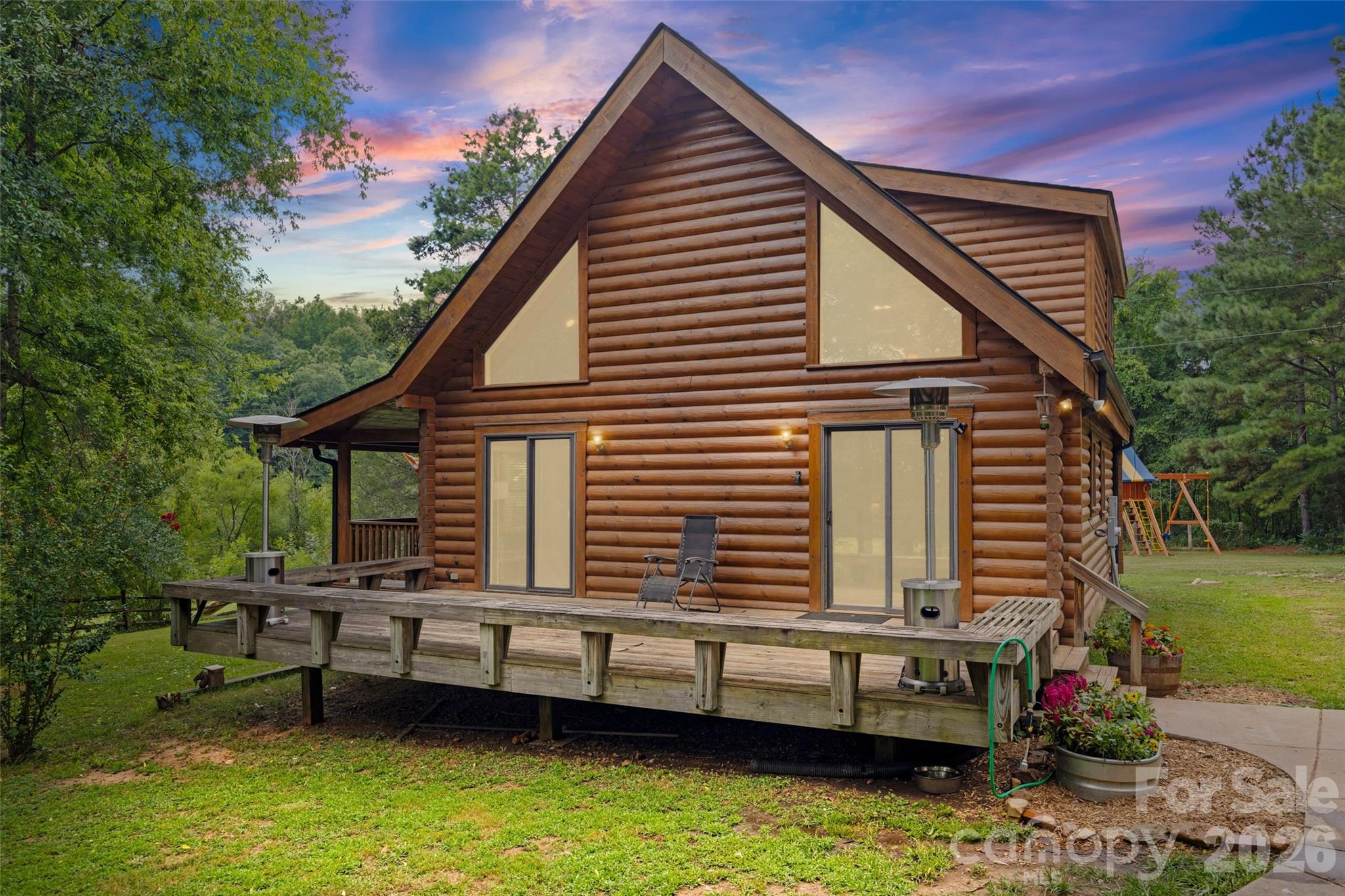 3448 Center Road — Chester