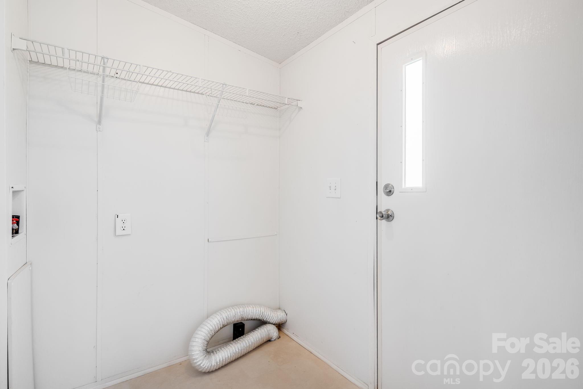 505 Crescent Way — Horse Shoe