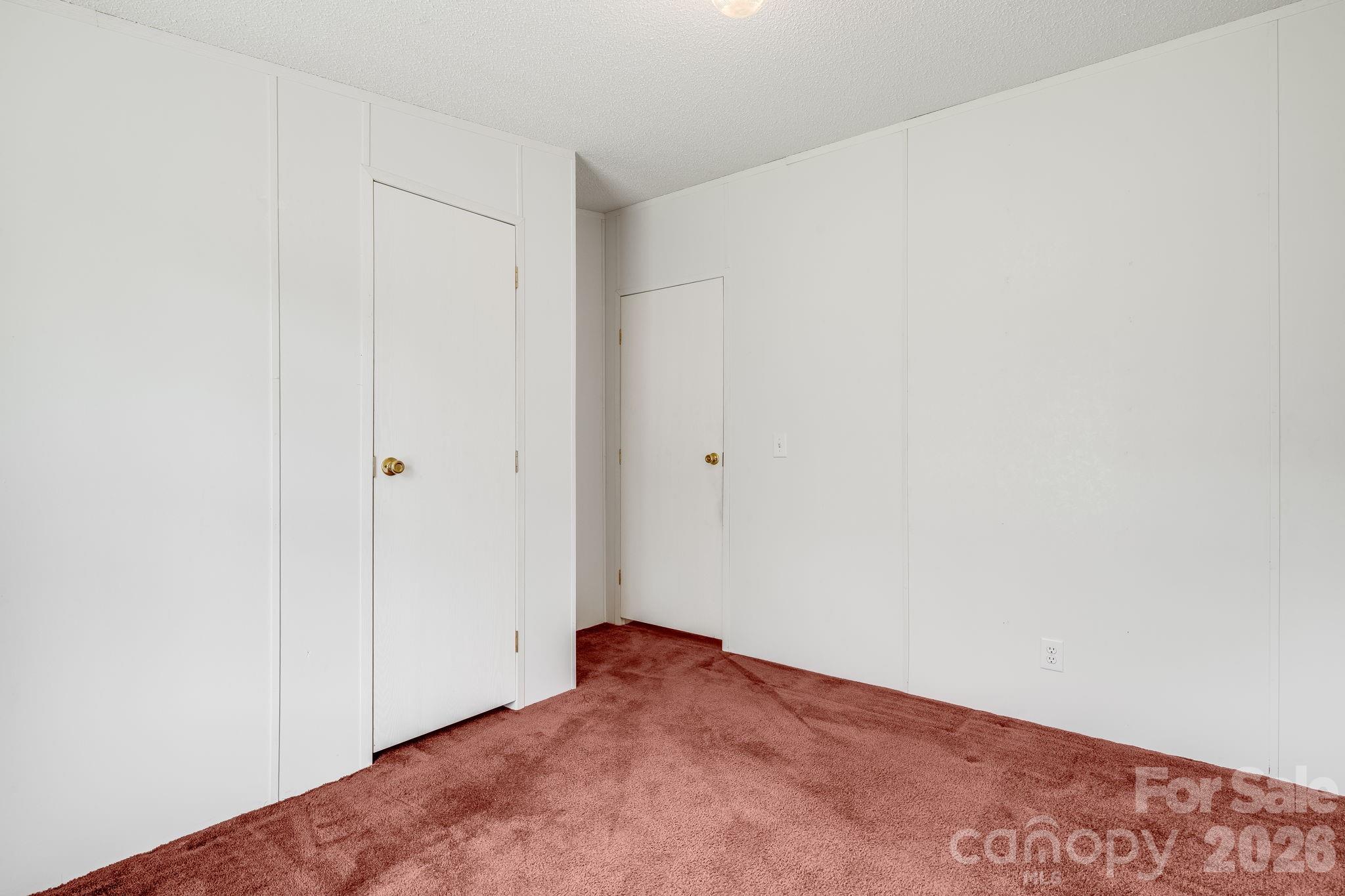 505 Crescent Way — Horse Shoe