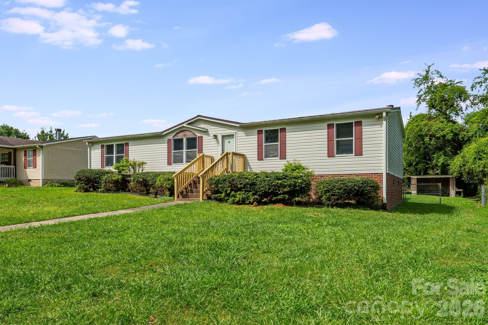 505 Crescent Way — Horse Shoe