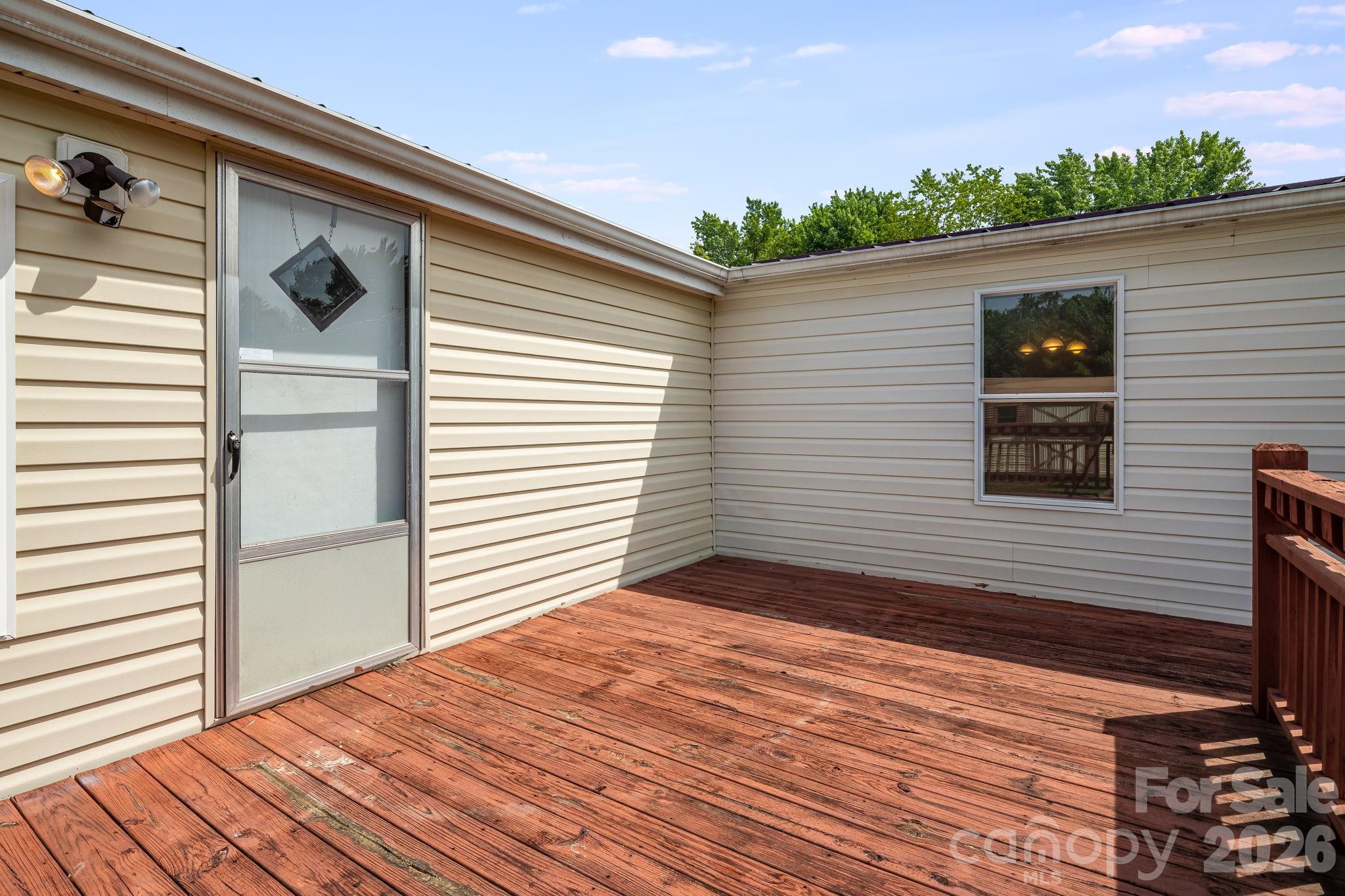 505 Crescent Way — Horse Shoe