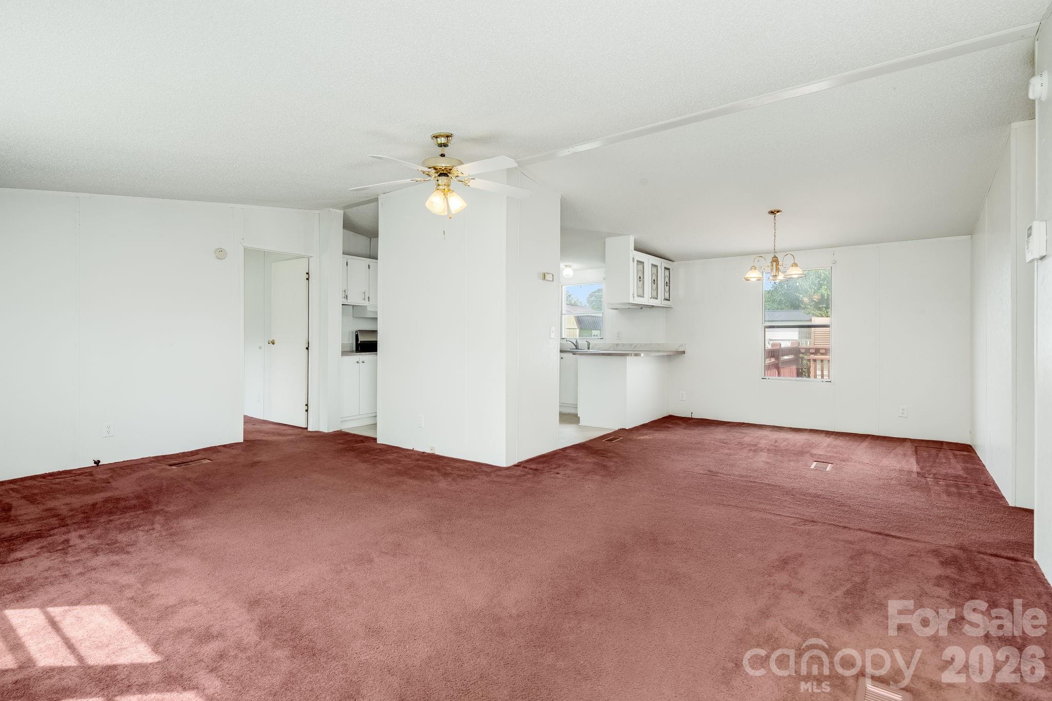 505 Crescent Way — Horse Shoe