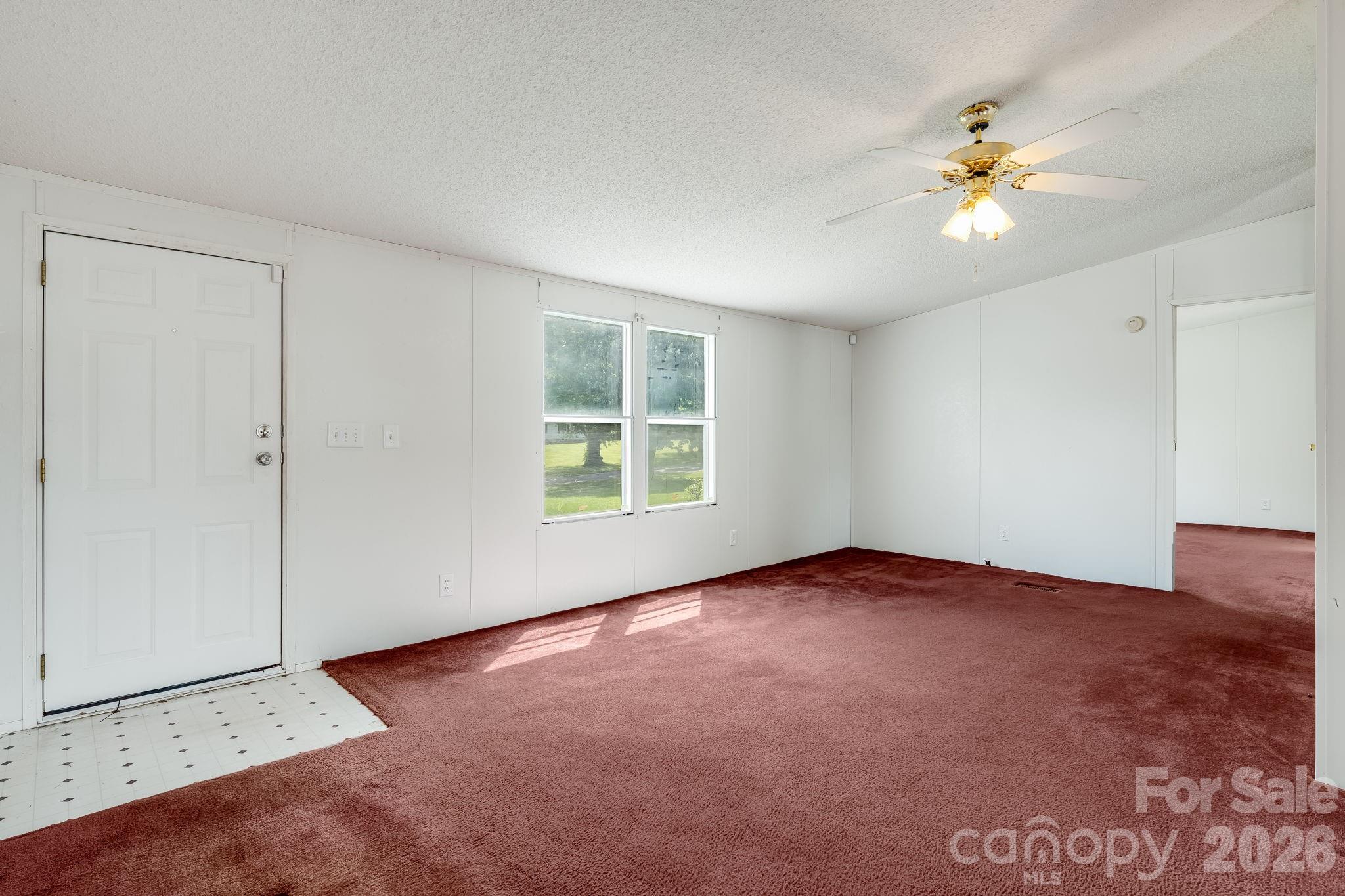 505 Crescent Way — Horse Shoe