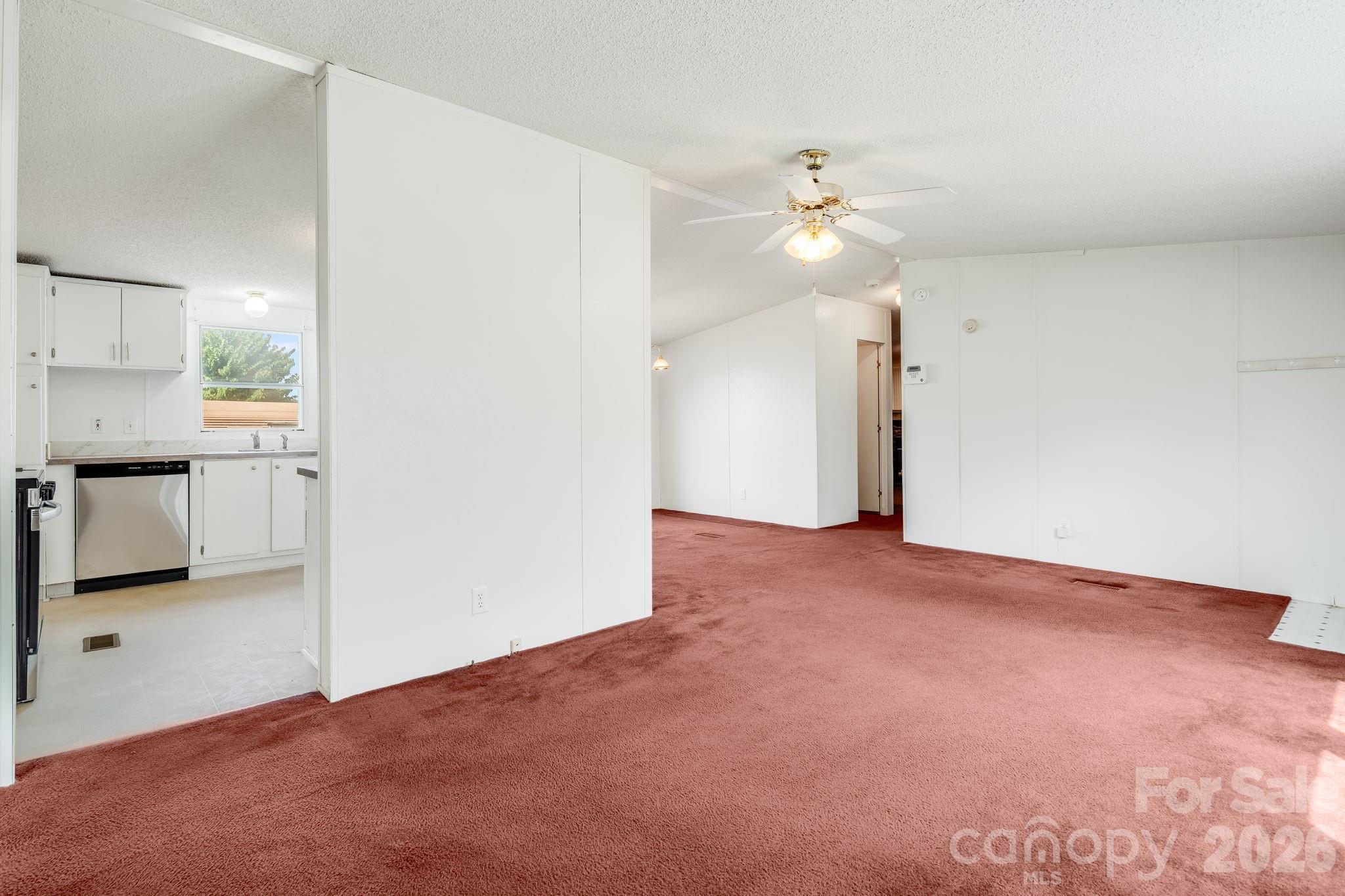 505 Crescent Way — Horse Shoe