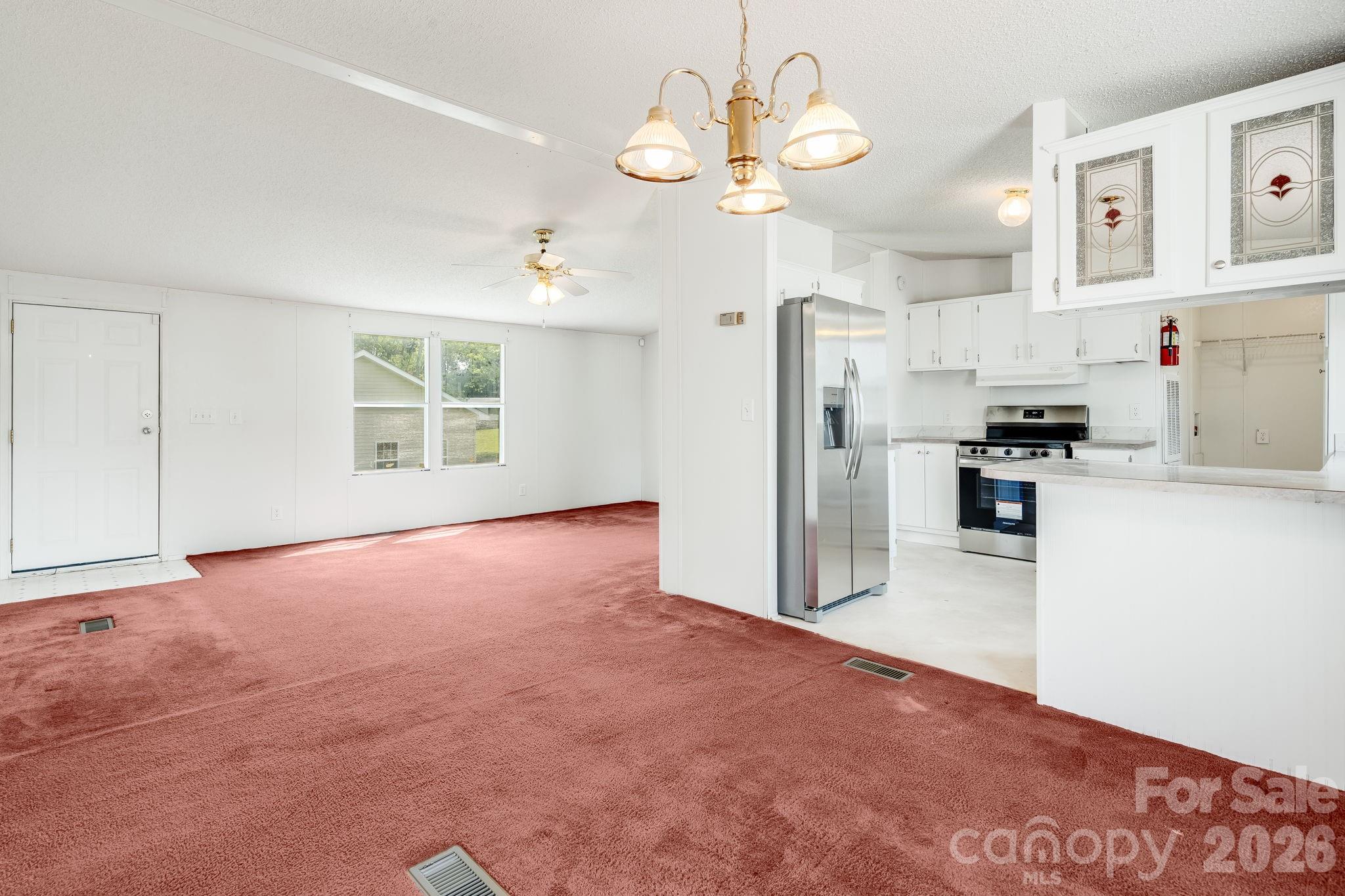 505 Crescent Way — Horse Shoe