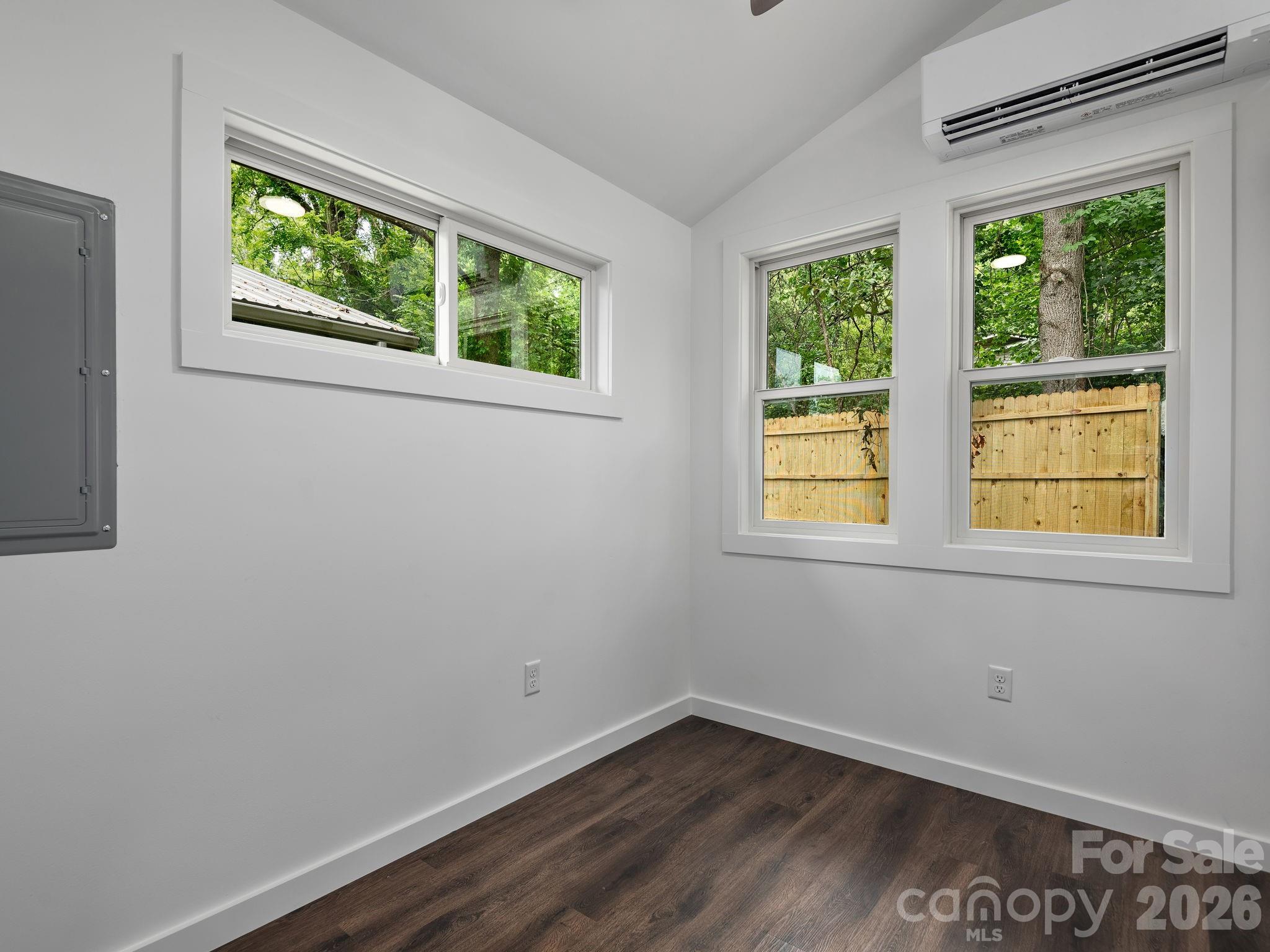 30 Pine Road — Asheville