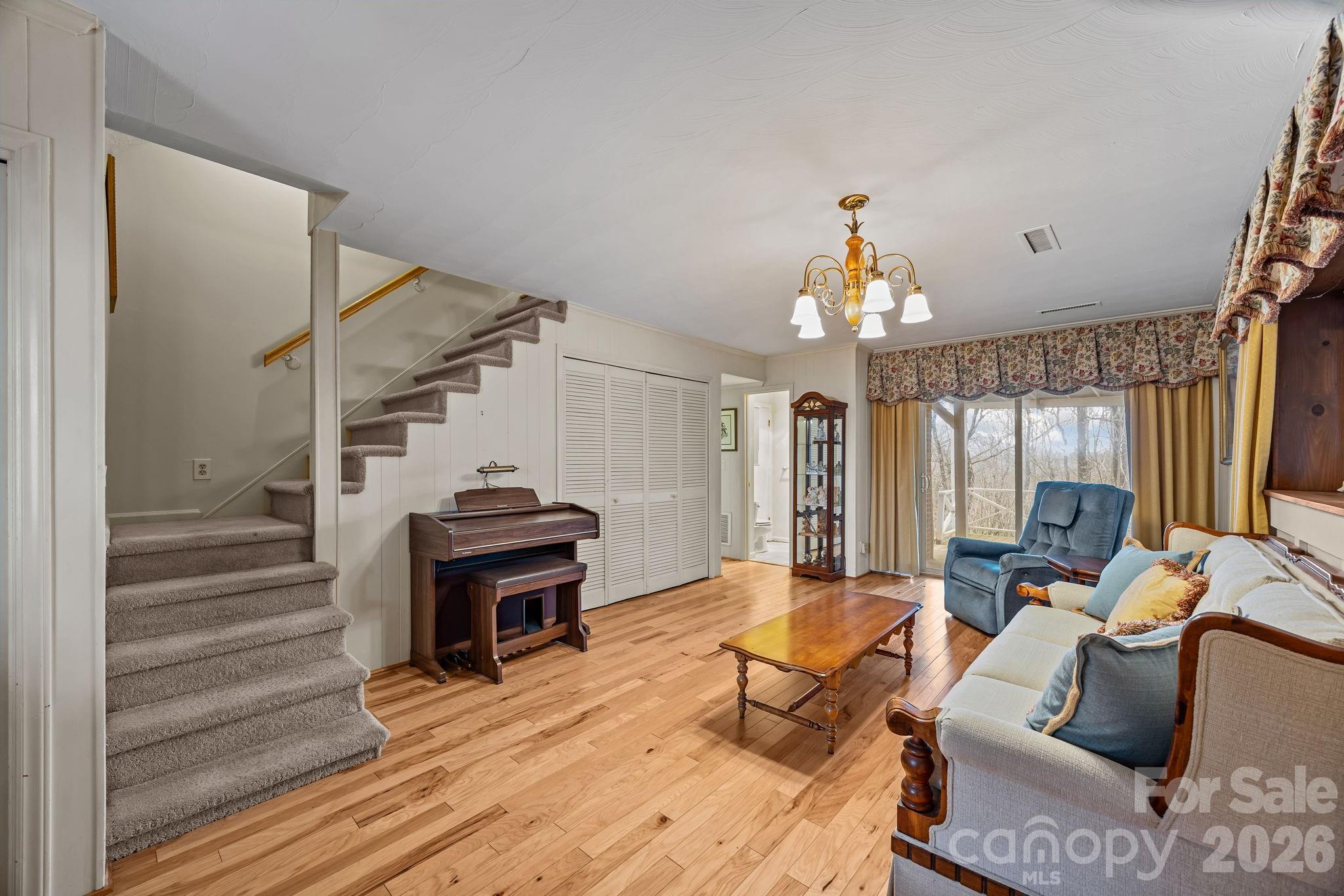 6777 Pinnacle Mountain Road — Zirconia