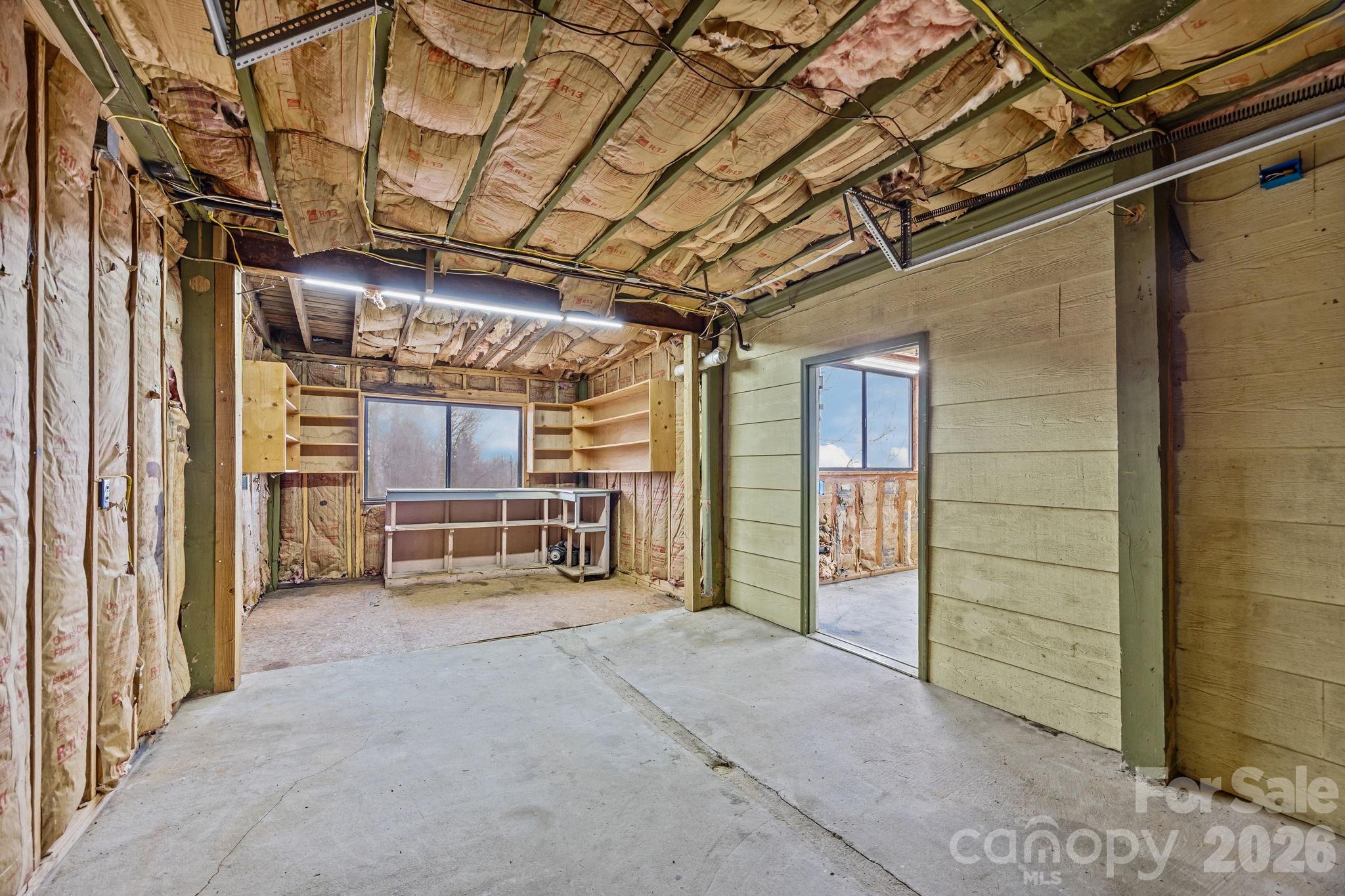 6777 Pinnacle Mountain Road — Zirconia