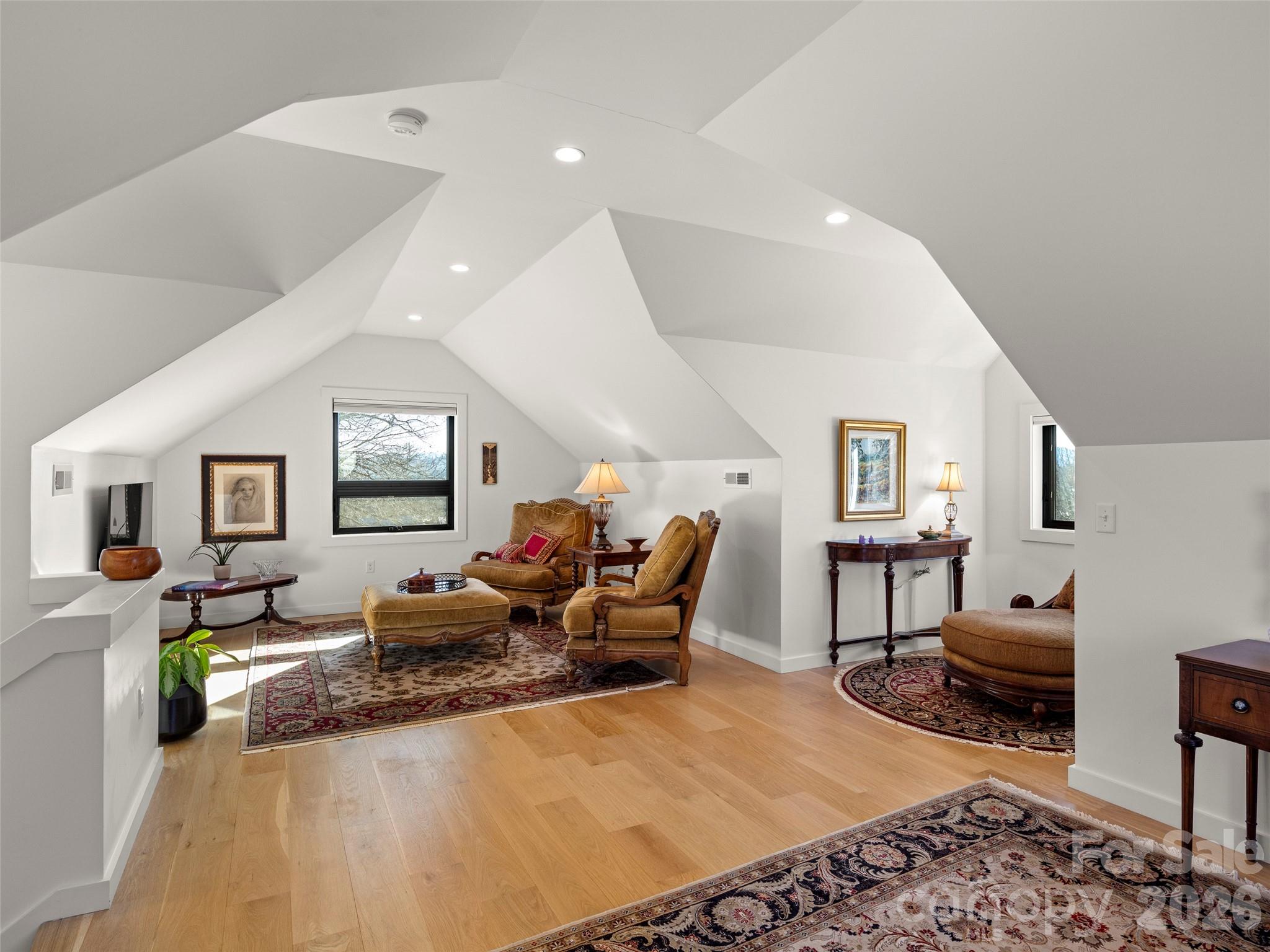 60 Harvard Place — Asheville