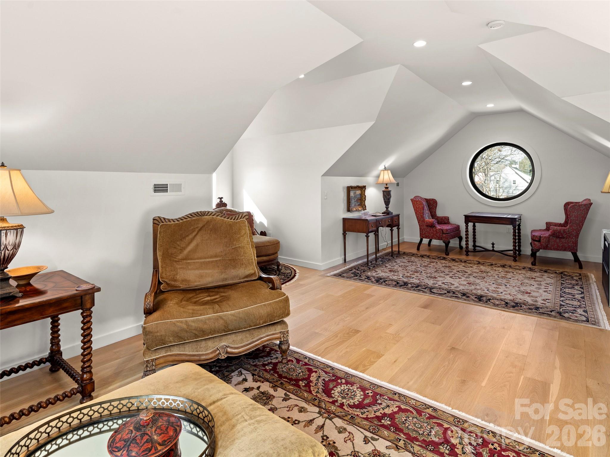 60 Harvard Place — Asheville