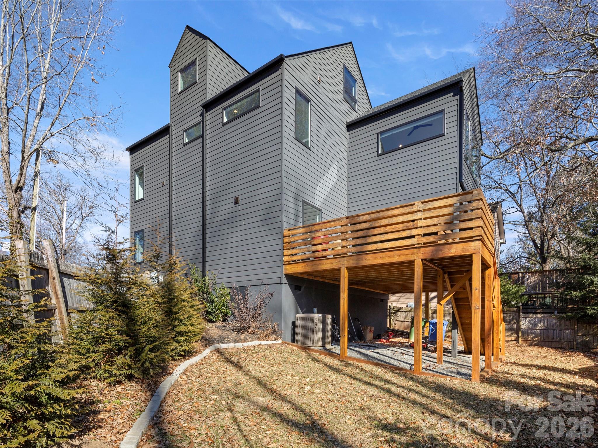 60 Harvard Place — Asheville