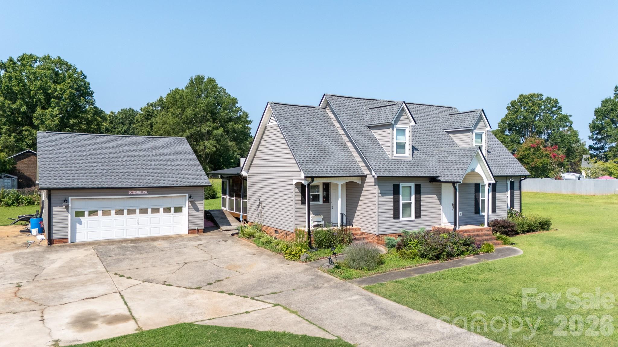 2213 Eastview Road — Rock Hill