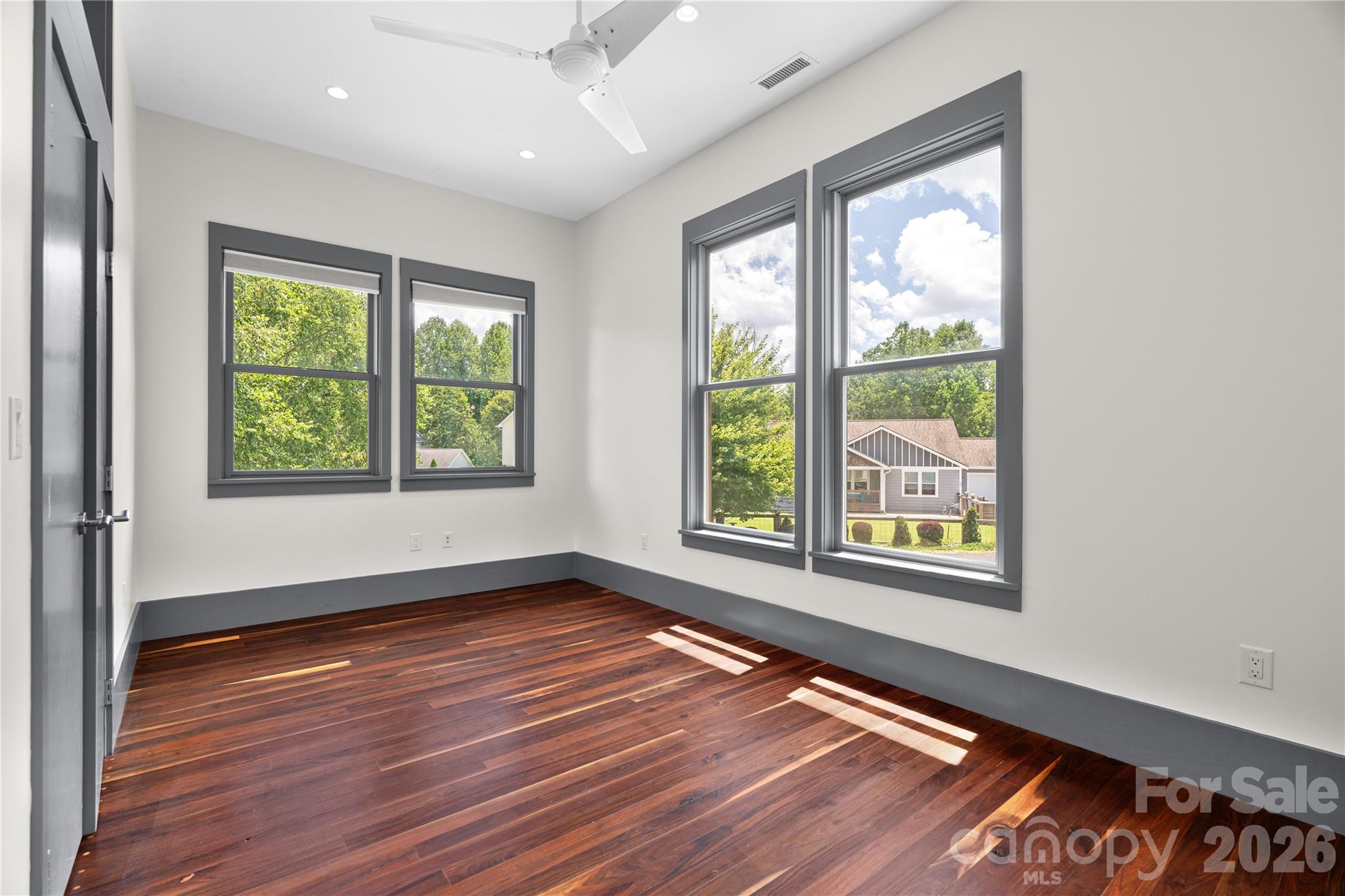 31 Grey River Run — Woodfin