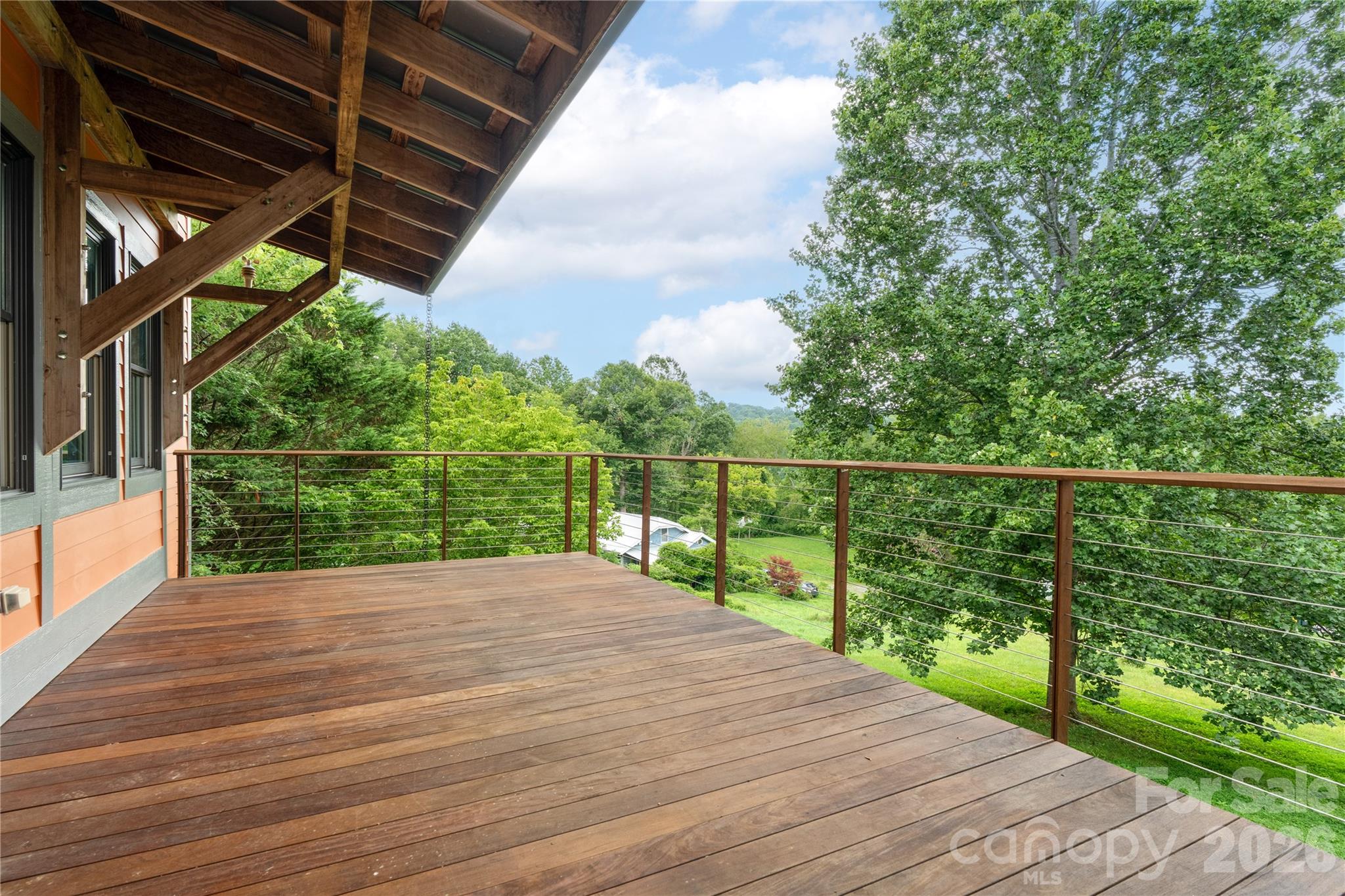 31 Grey River Run — Woodfin