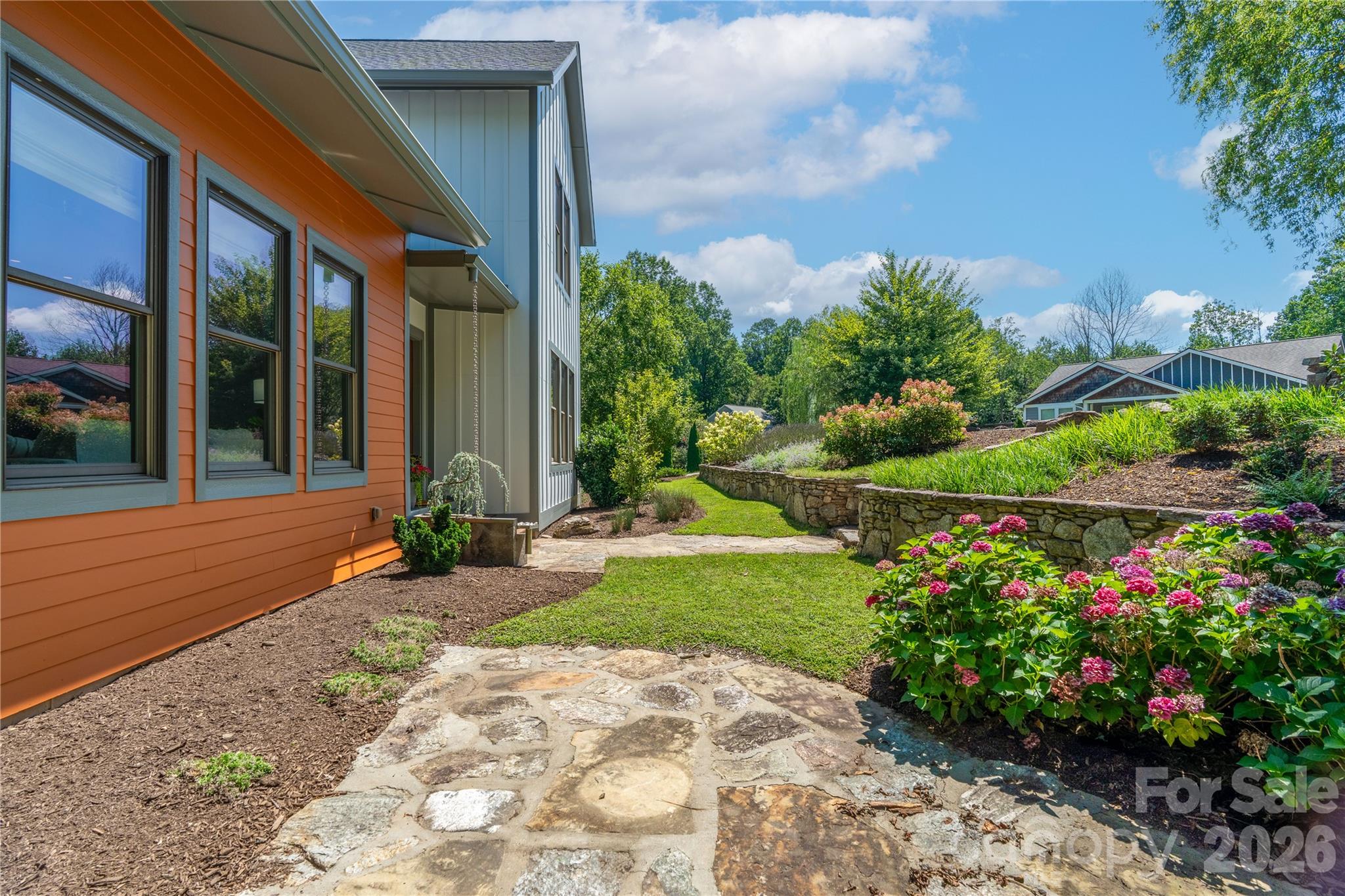 31 Grey River Run — Woodfin
