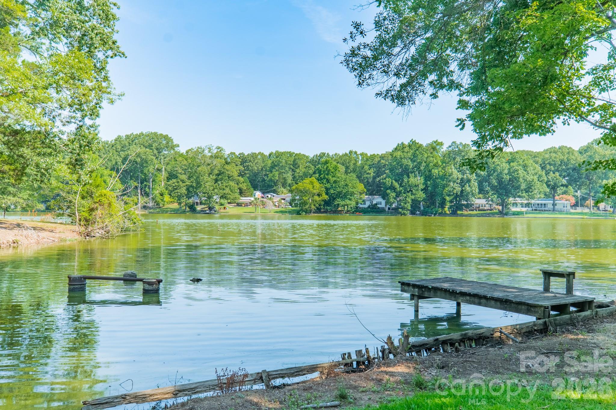 1077 E Shore Drive — Lancaster