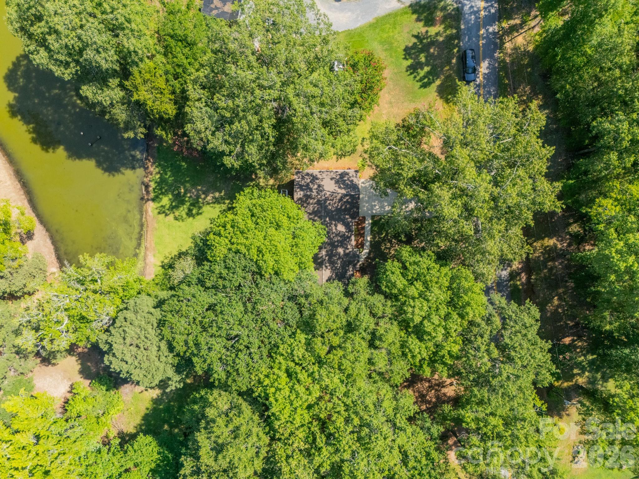 1077 E Shore Drive — Lancaster