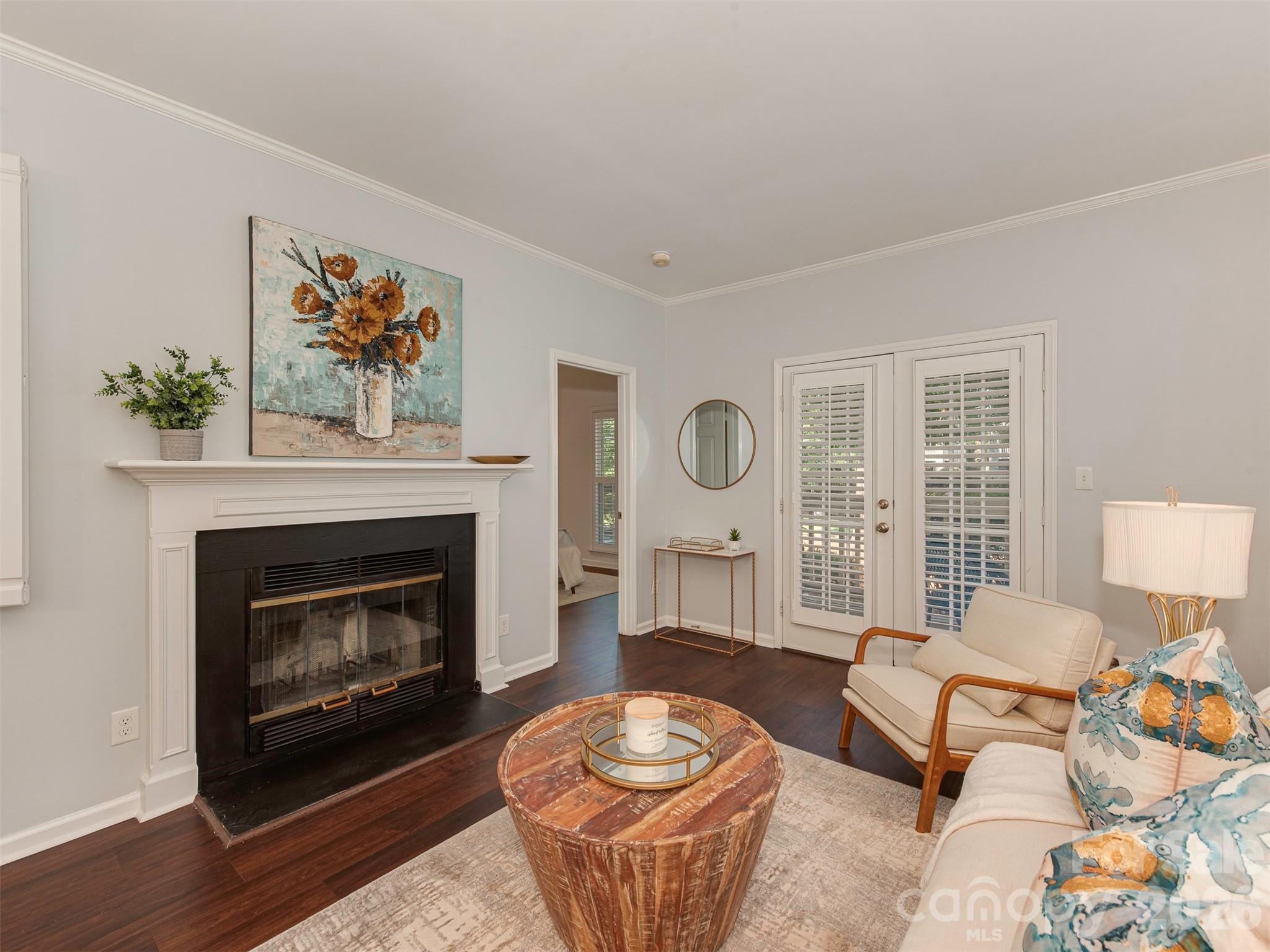 301 Queens Road #105 — Charlotte