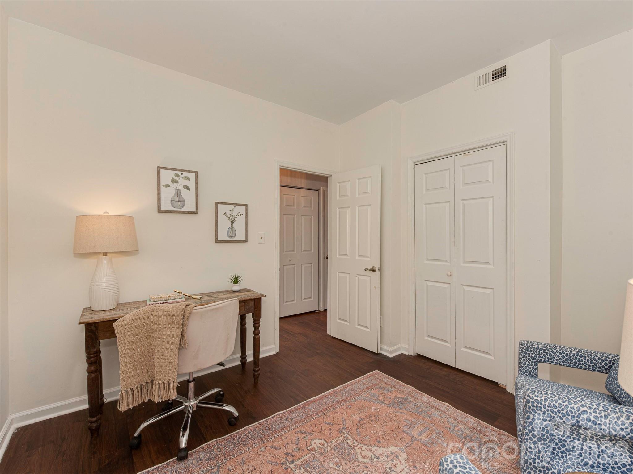301 Queens Road #105 — Charlotte