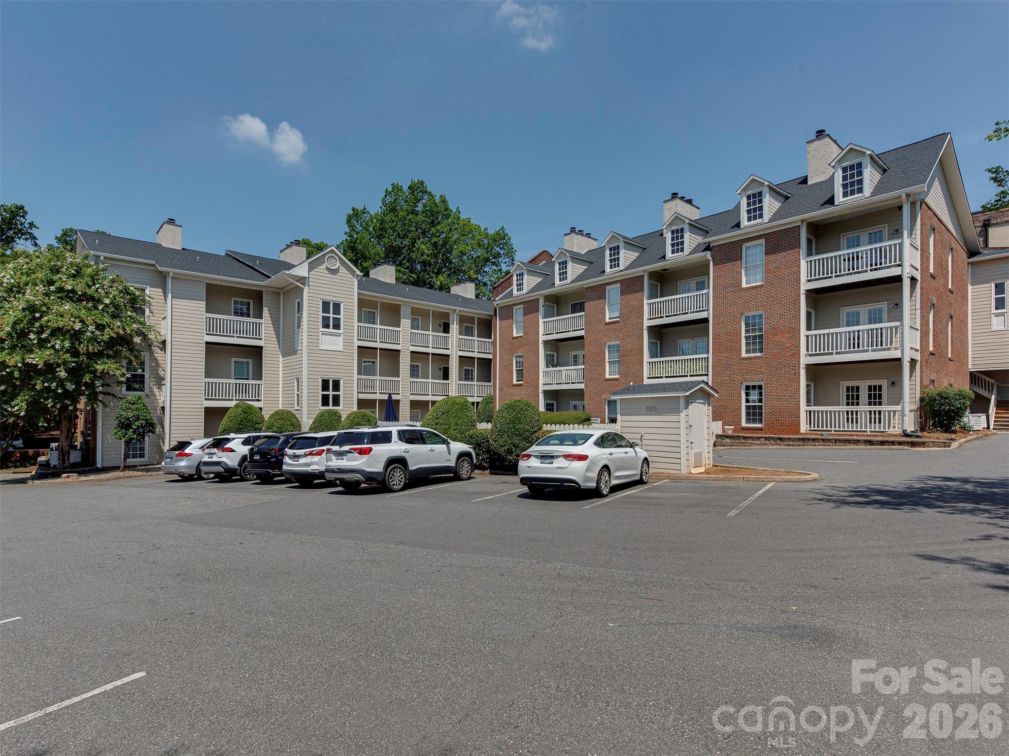 301 Queens Road #105 — Charlotte