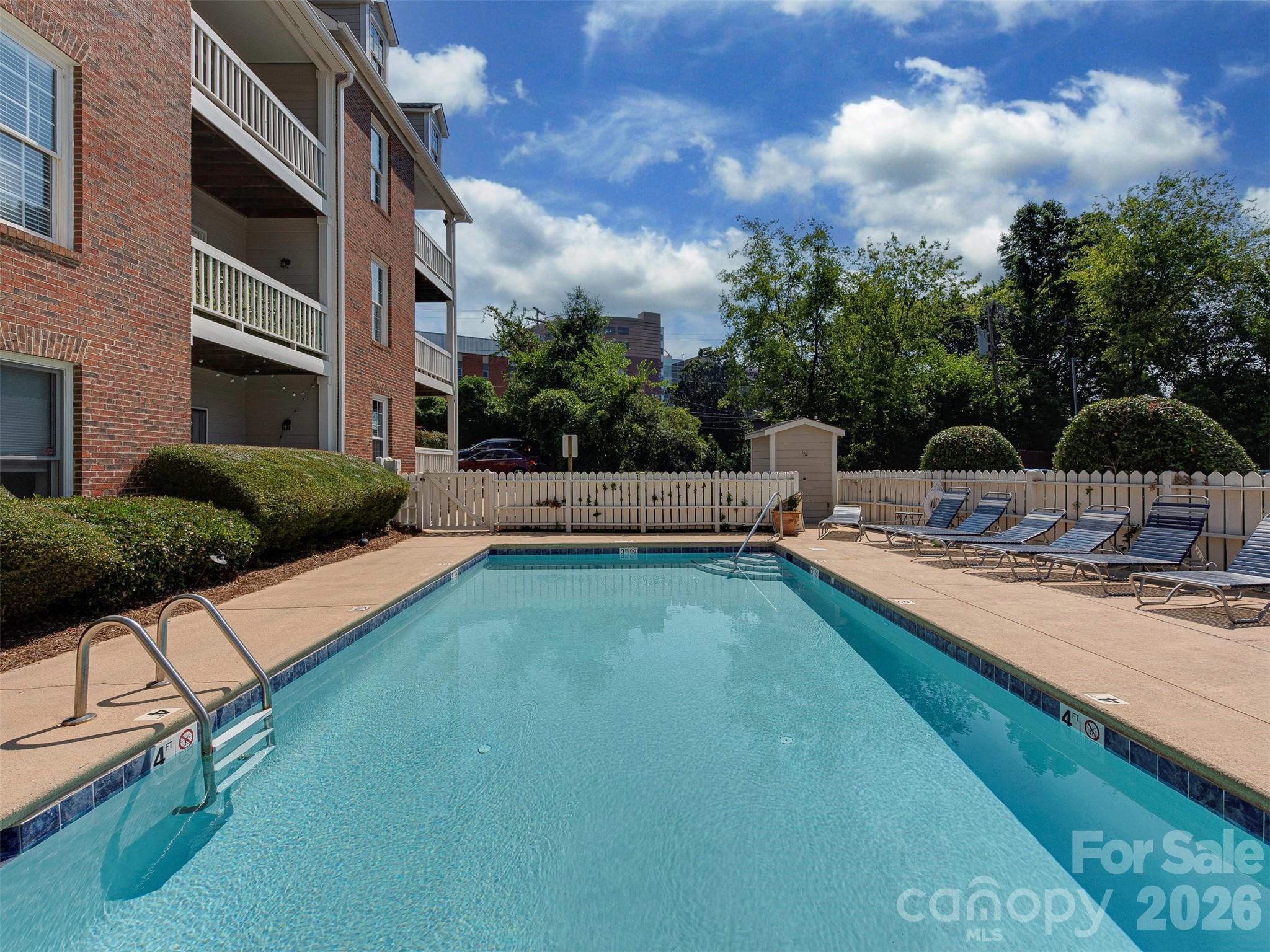 301 Queens Road #105 — Charlotte