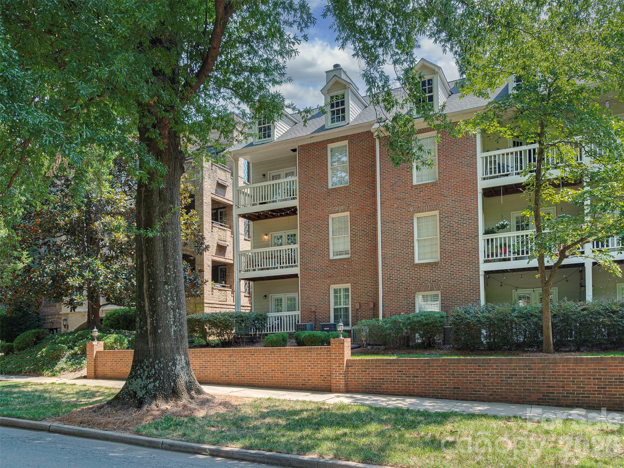 301 Queens Road #105 — Charlotte
