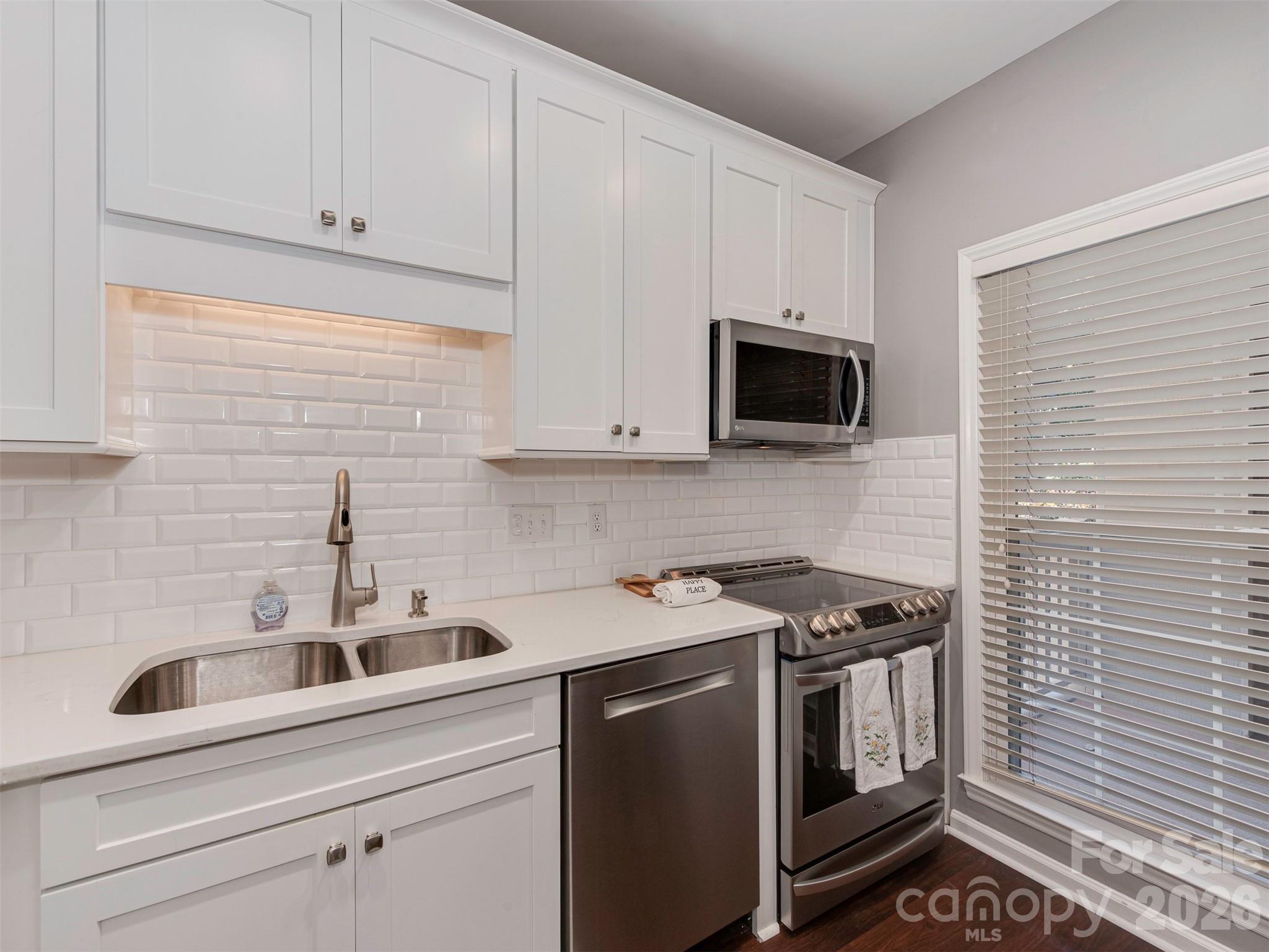 301 Queens Road #105 — Charlotte