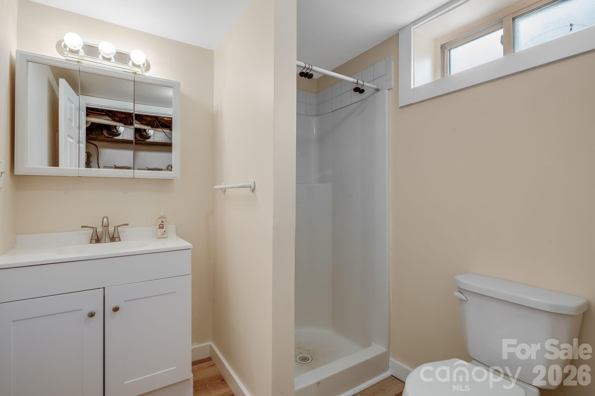 4 Brad Street — Asheville