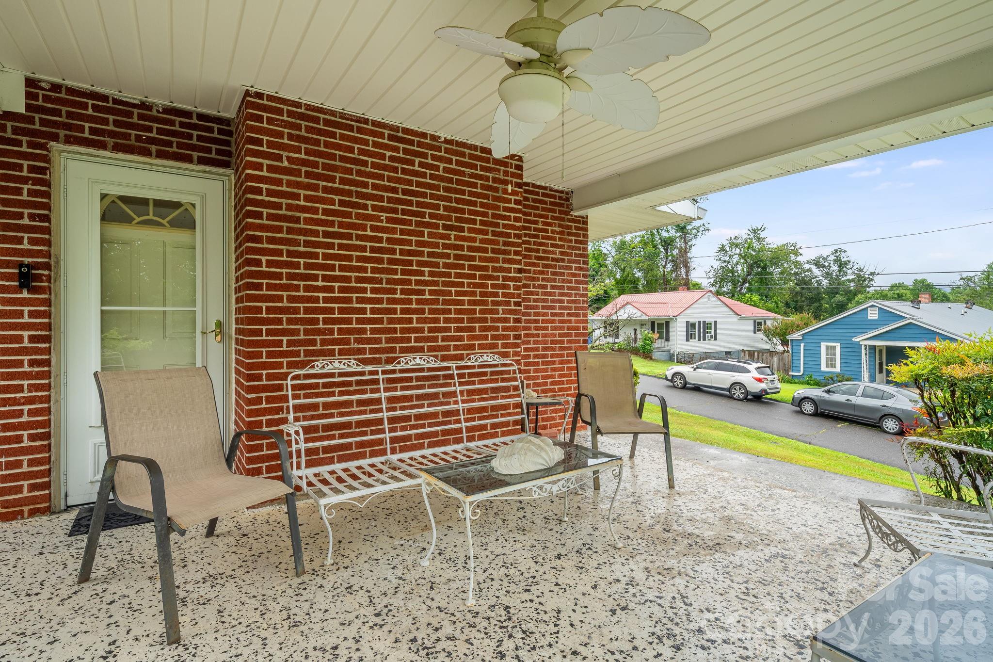 4 Brad Street — Asheville