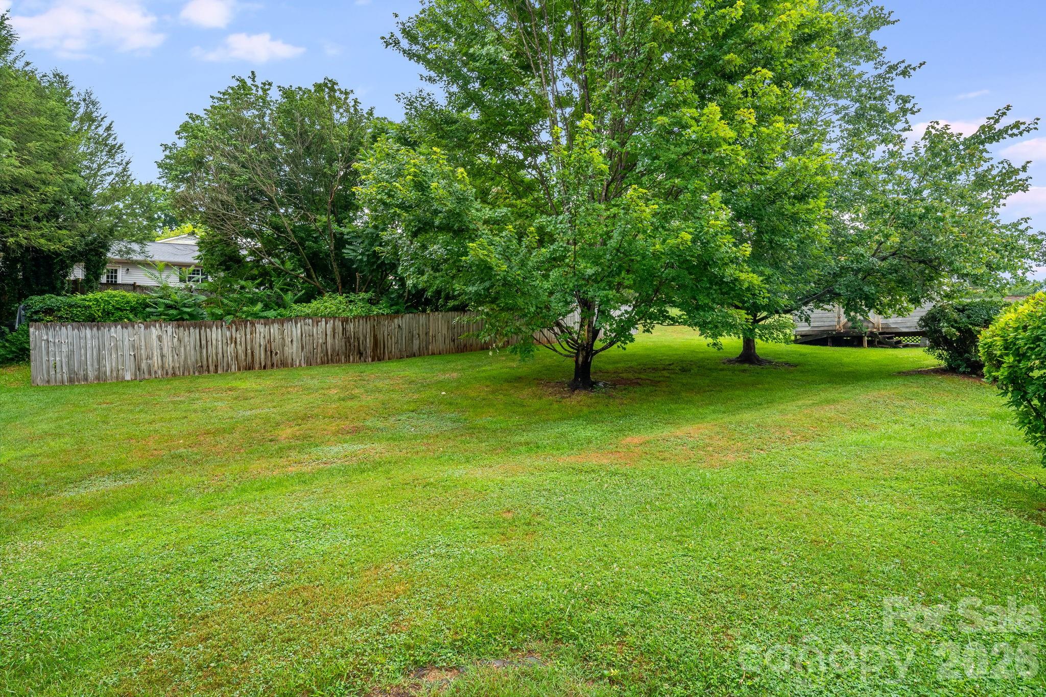 4 Brad Street — Asheville
