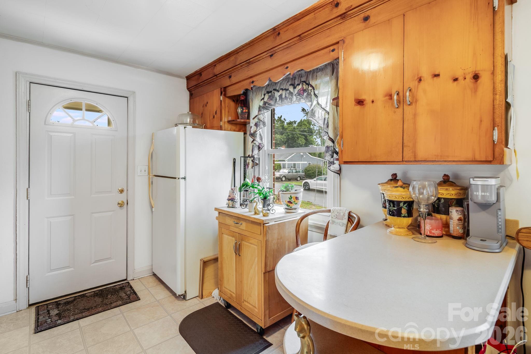4 Brad Street — Asheville