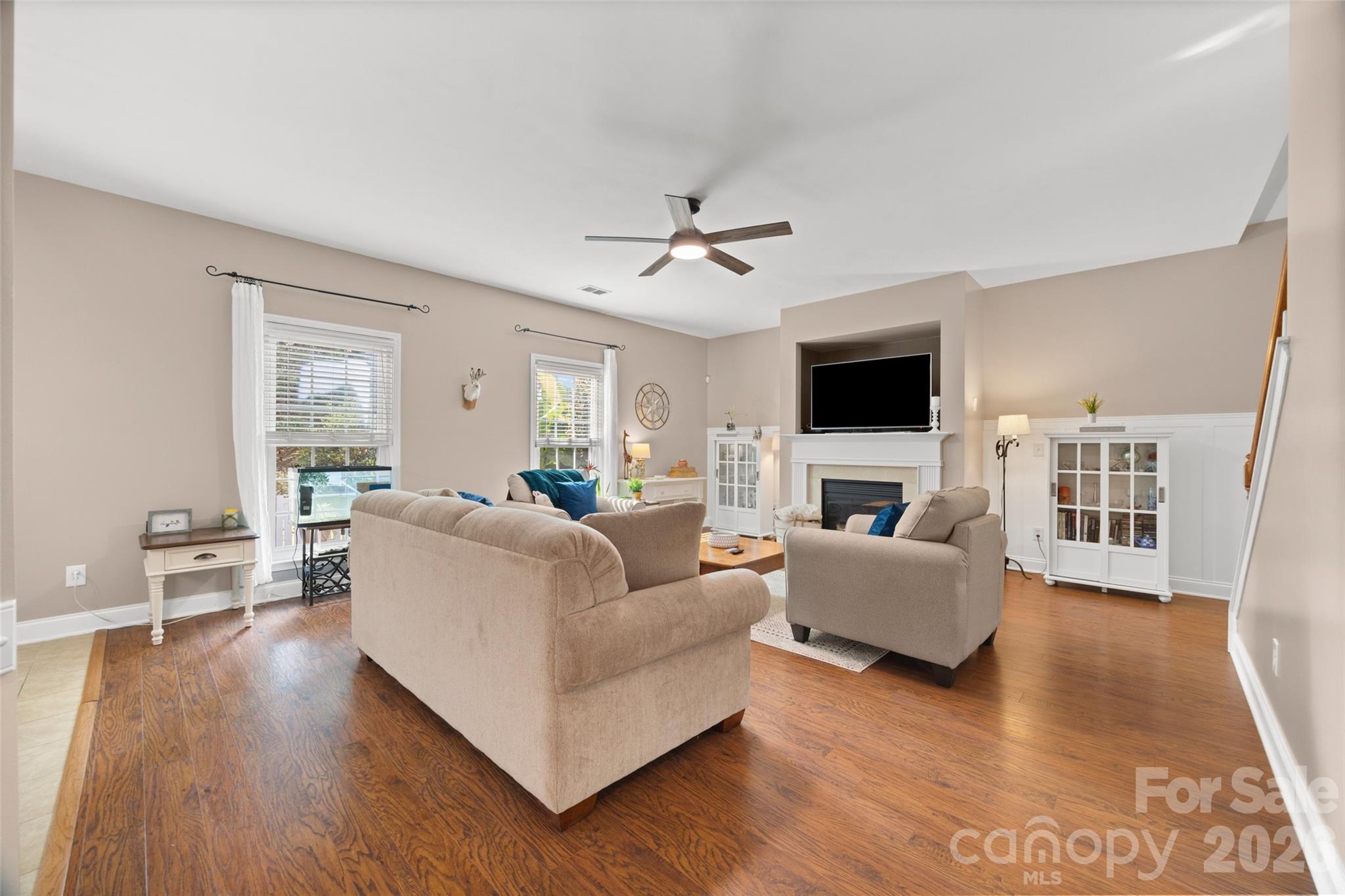 3339 Kingshire Way — Clover