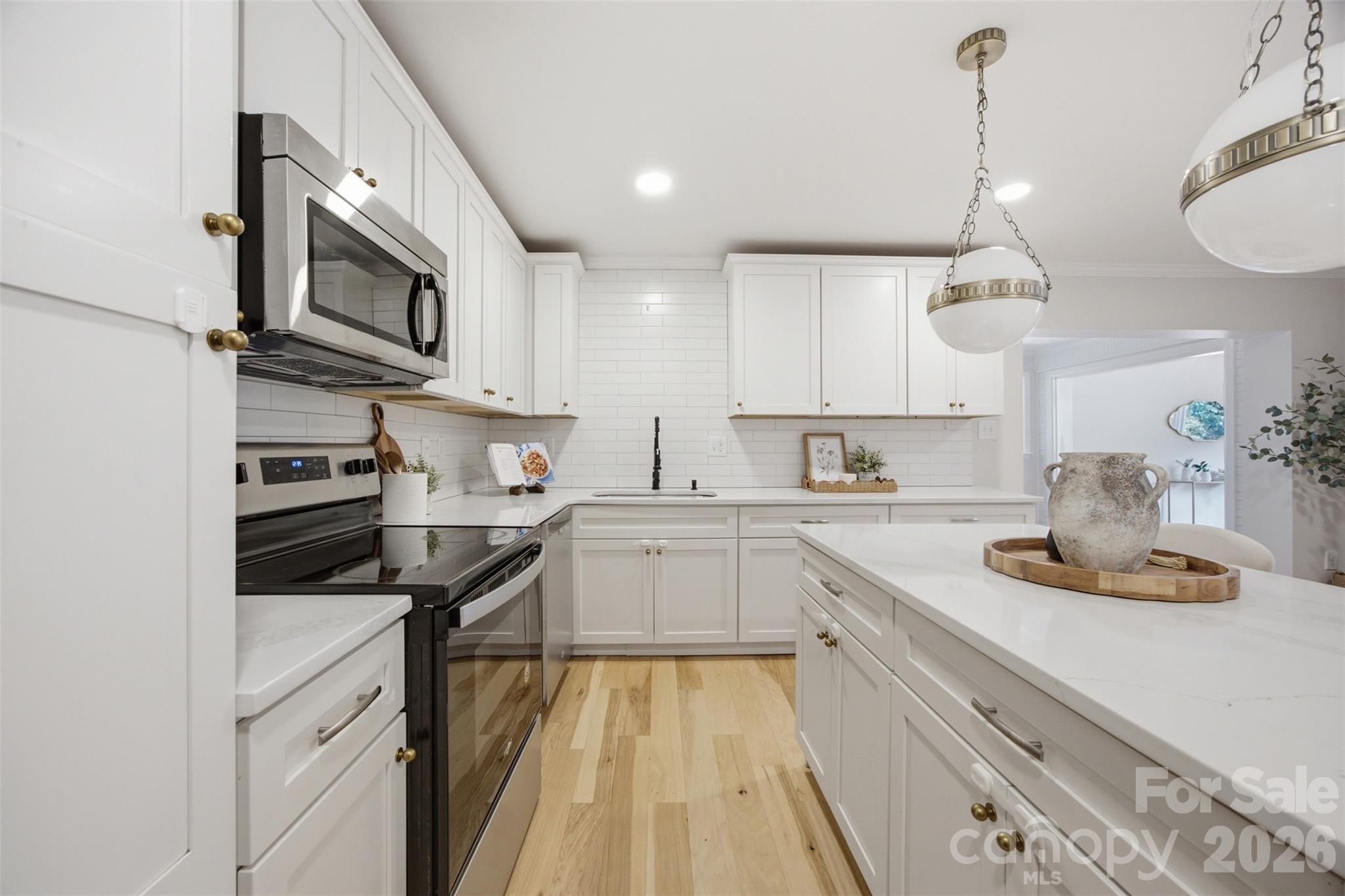 314 Dogwood Lane — Belmont