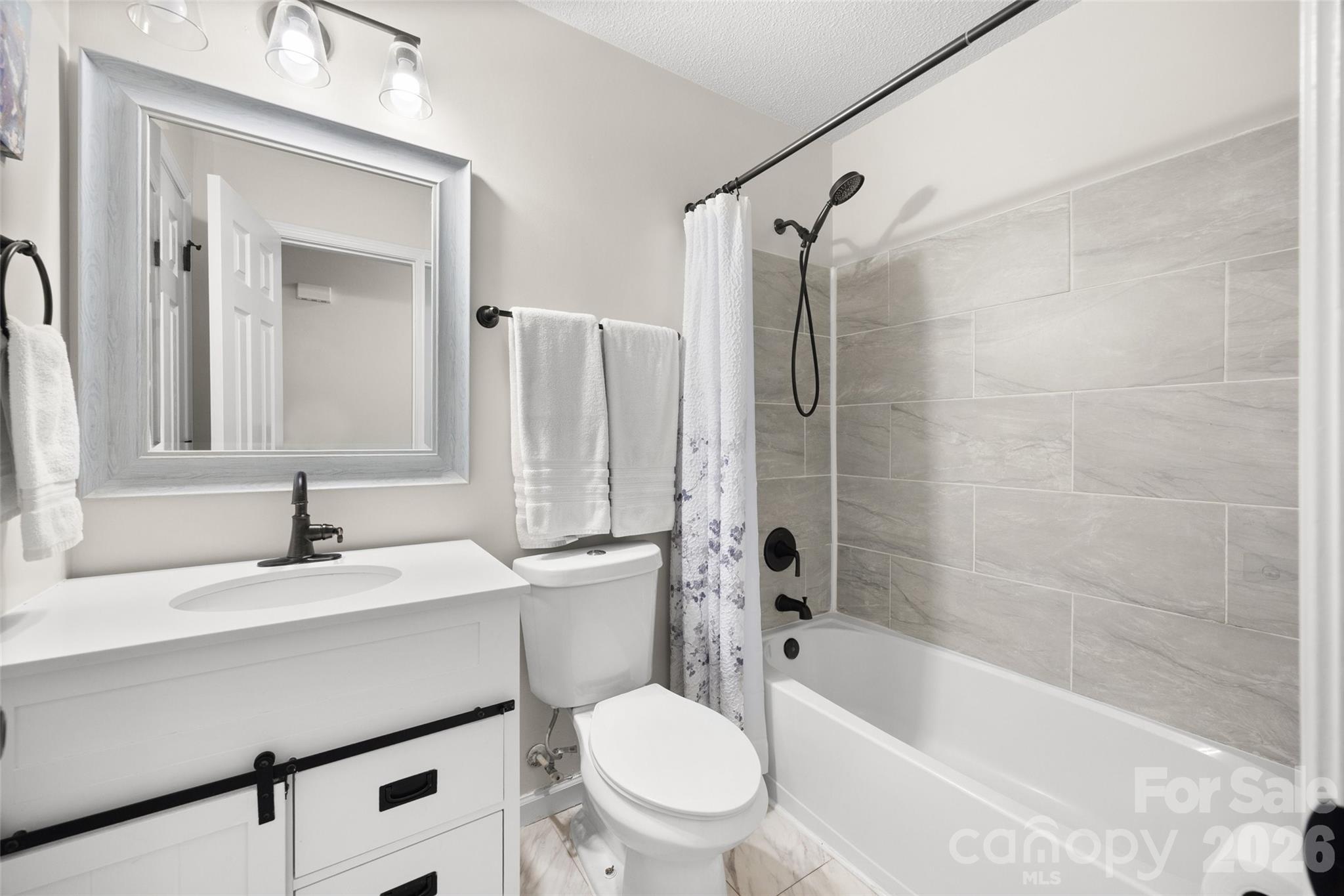 1208 Courtney Cove Court — Gastonia