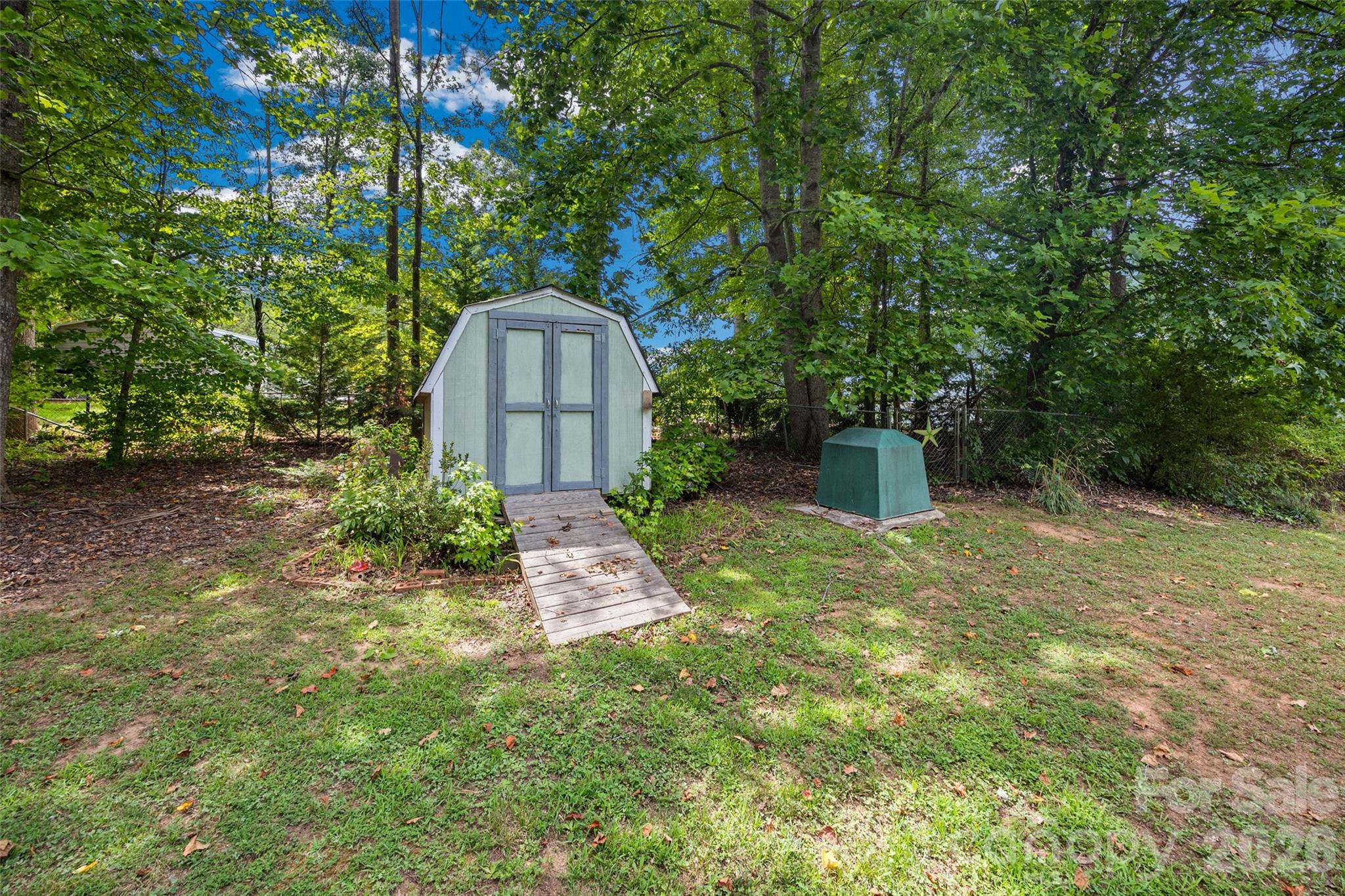 1208 Courtney Cove Court — Gastonia